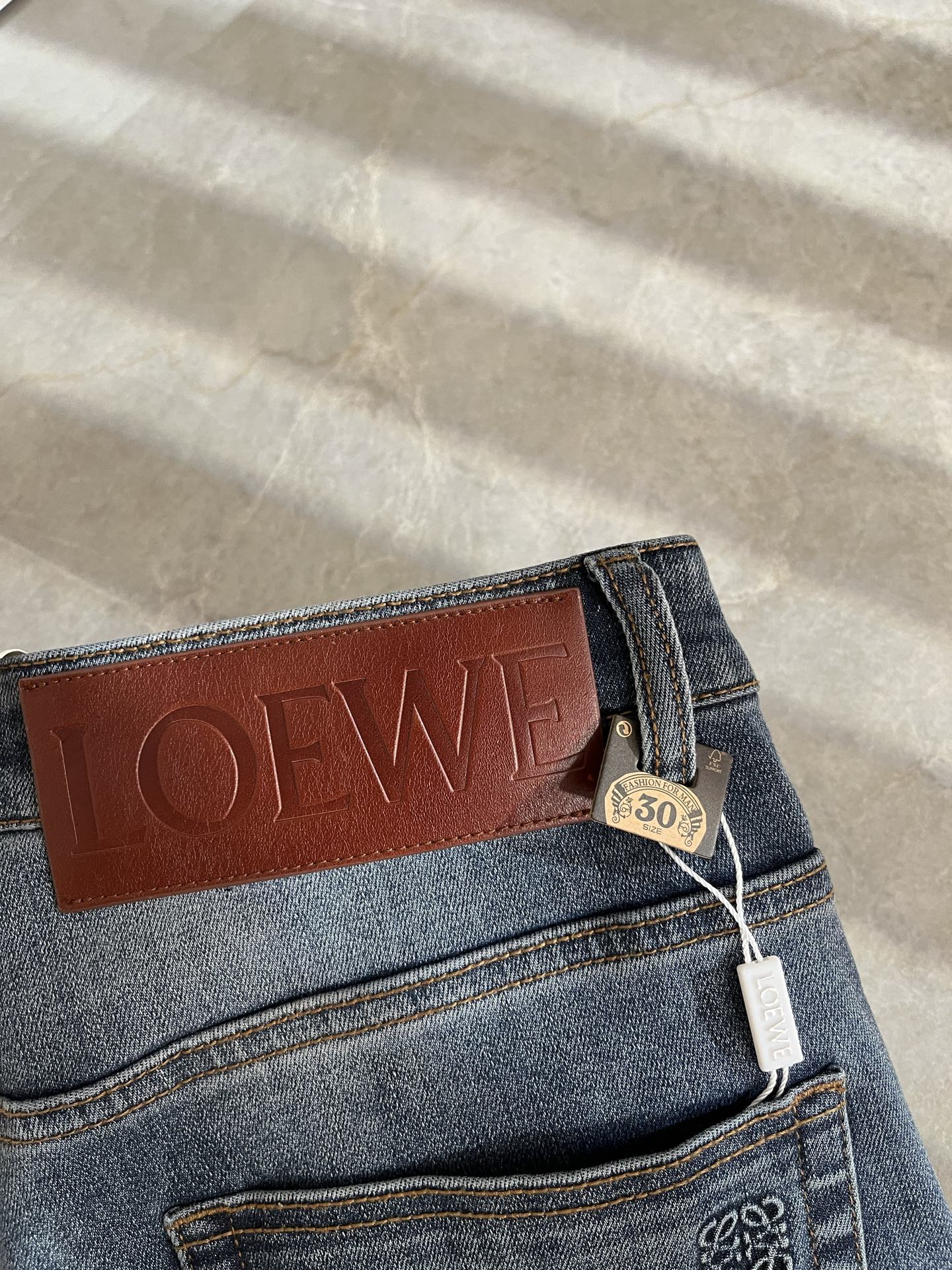 LO*WE/罗*威2025秋冬新品男士时装款高端休闲裤，香港洋行渠道货，日本原厂出品，纯血统品质，完美延