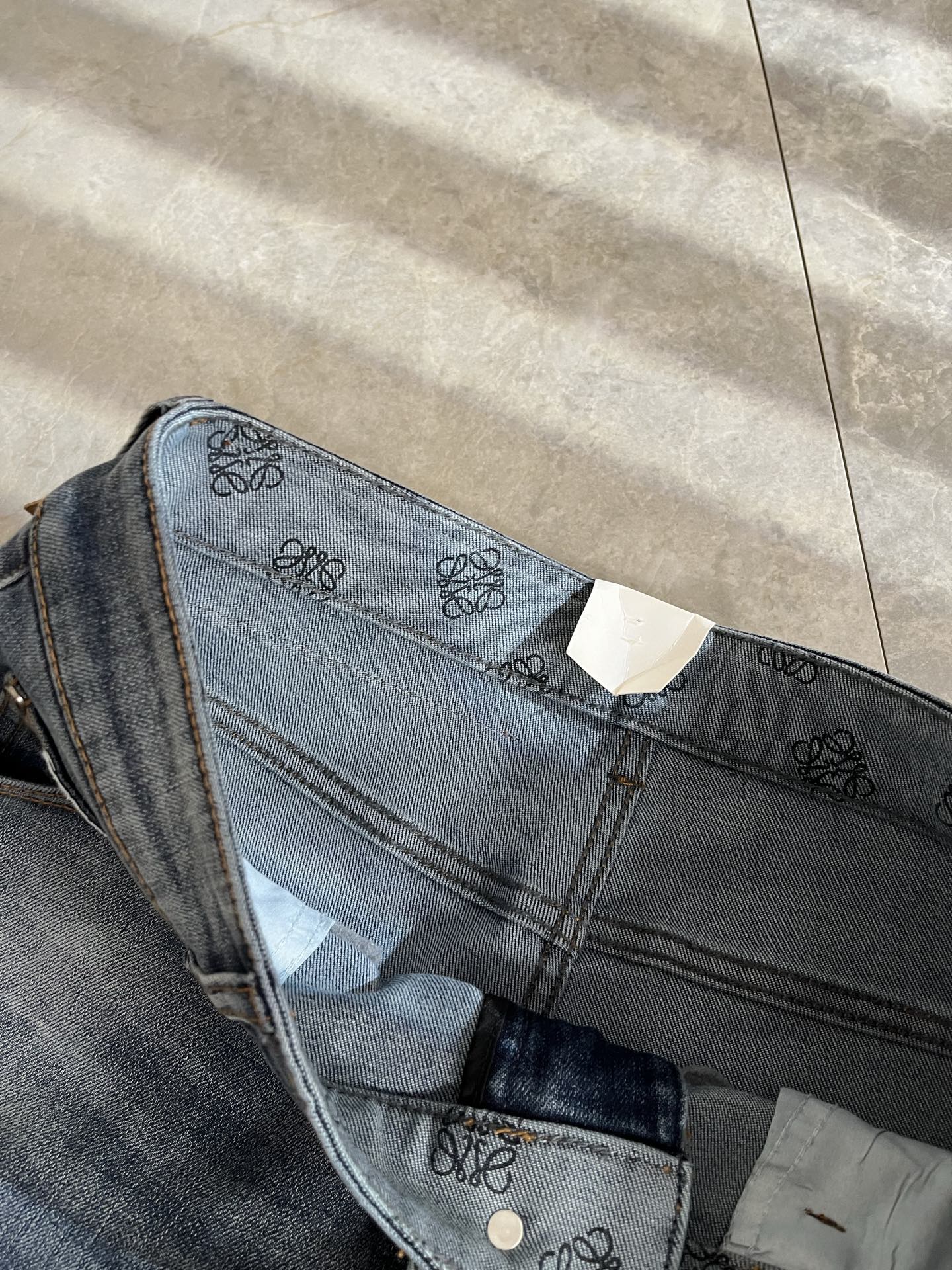 LO*WE/罗*威2025秋冬新品男士时装款高端休闲裤，香港洋行渠道货，日本原厂出品，纯血统品质，完美延