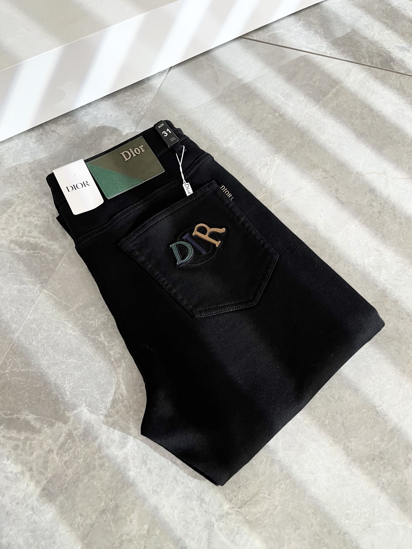 Dio*r 迪家 2025秋冬男士水洗小直筒牛仔裤！贸易公司渠道牛货，品相超赞，时尚圈万能的百搭裤王，欧