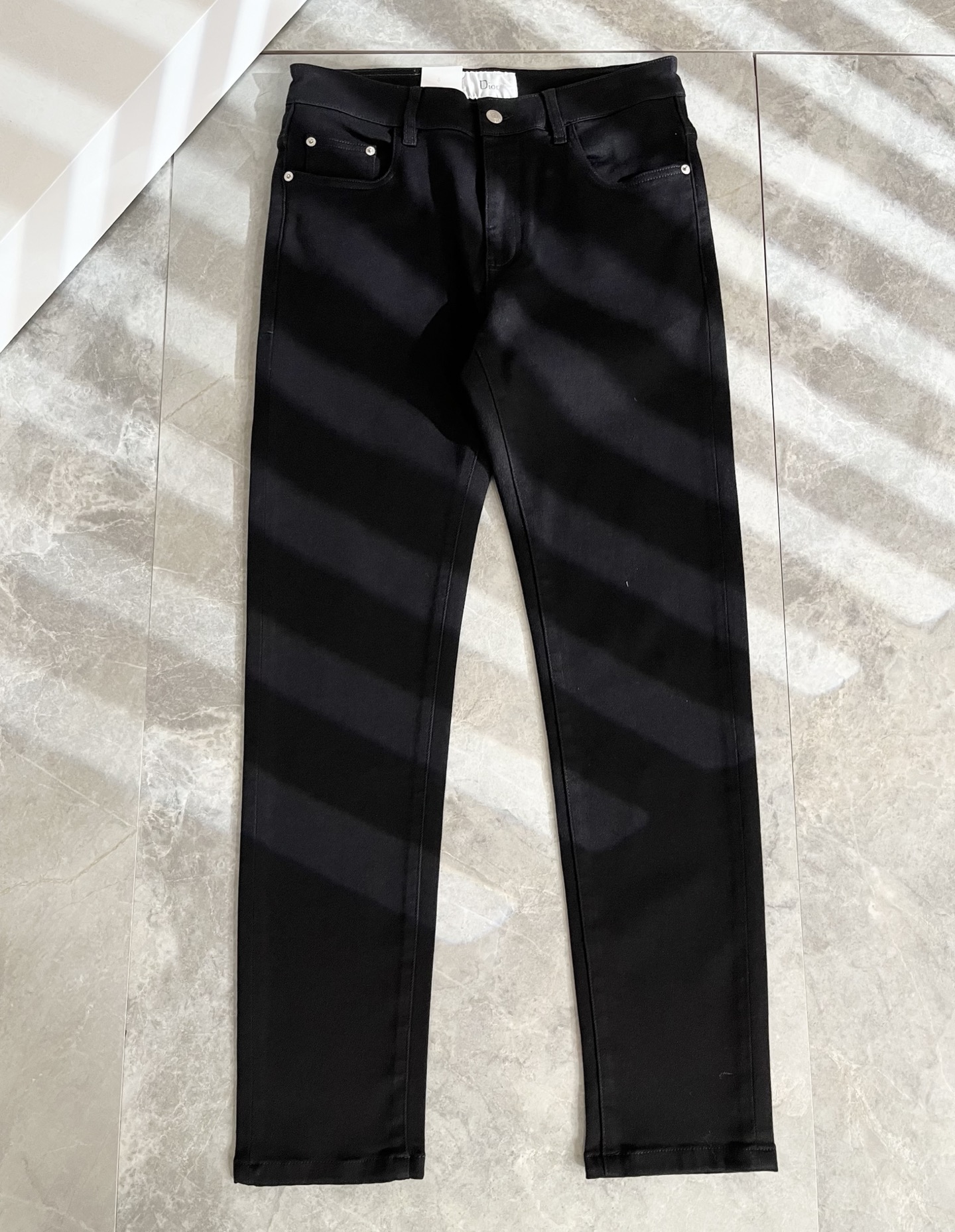 Dio*r 迪家 2025秋冬男士水洗小直筒牛仔裤！贸易公司渠道牛货，品相超赞，时尚圈万能的百搭裤王，欧