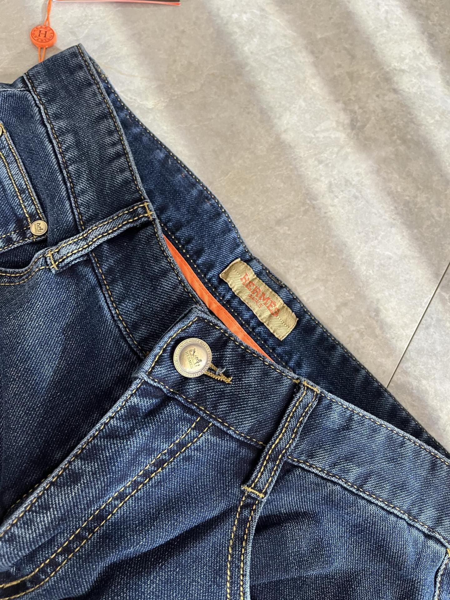 HERM*S 爱*仕 2025秋冬男士高端丹宁水洗小直筒牛仔裤 海外贸易公司渠道订单 ！男士修身直筒牛仔