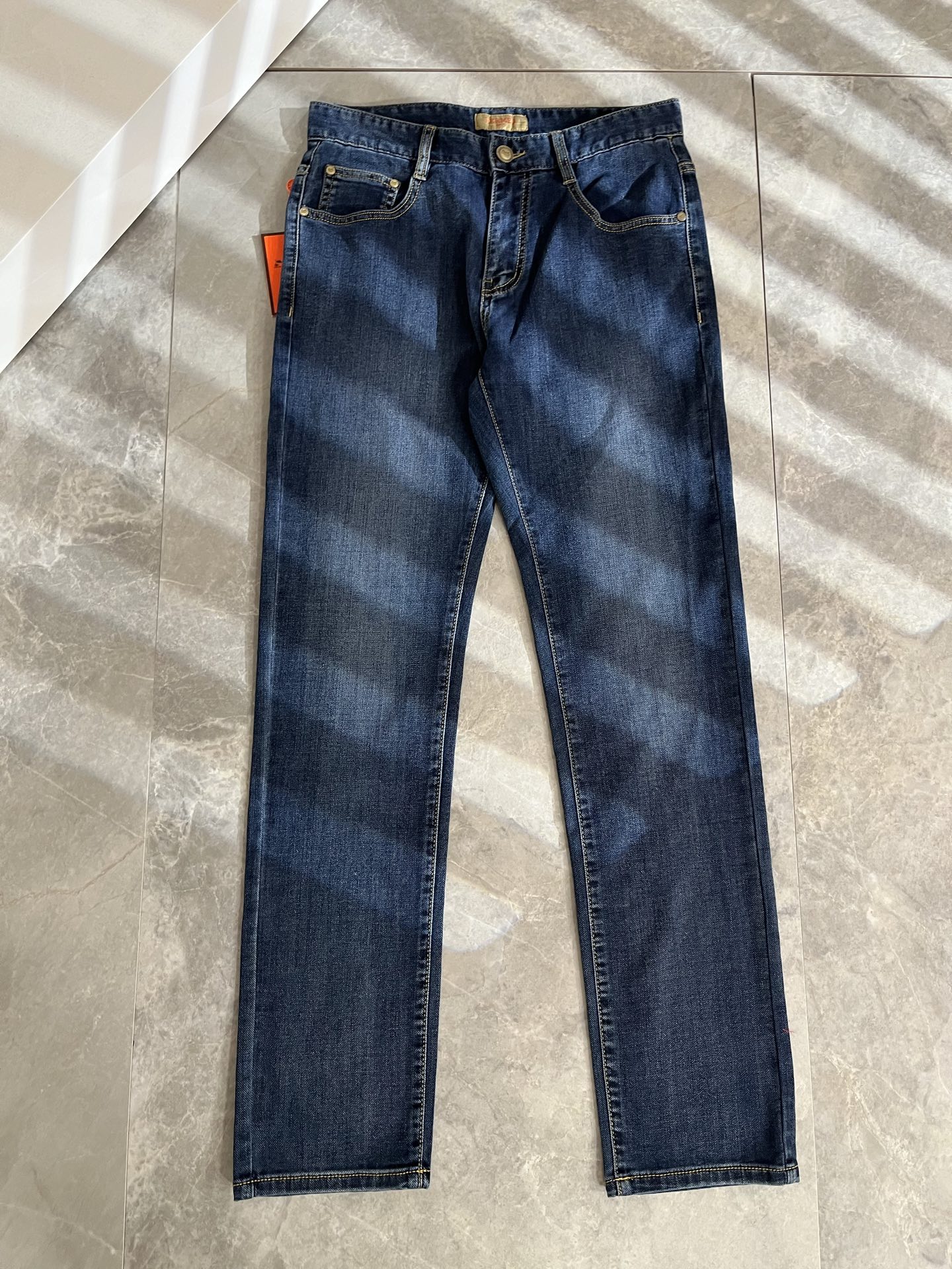 HERM*S 爱*仕 2025秋冬男士高端丹宁水洗小直筒牛仔裤 海外贸易公司渠道订单 ！男士修身直筒牛仔