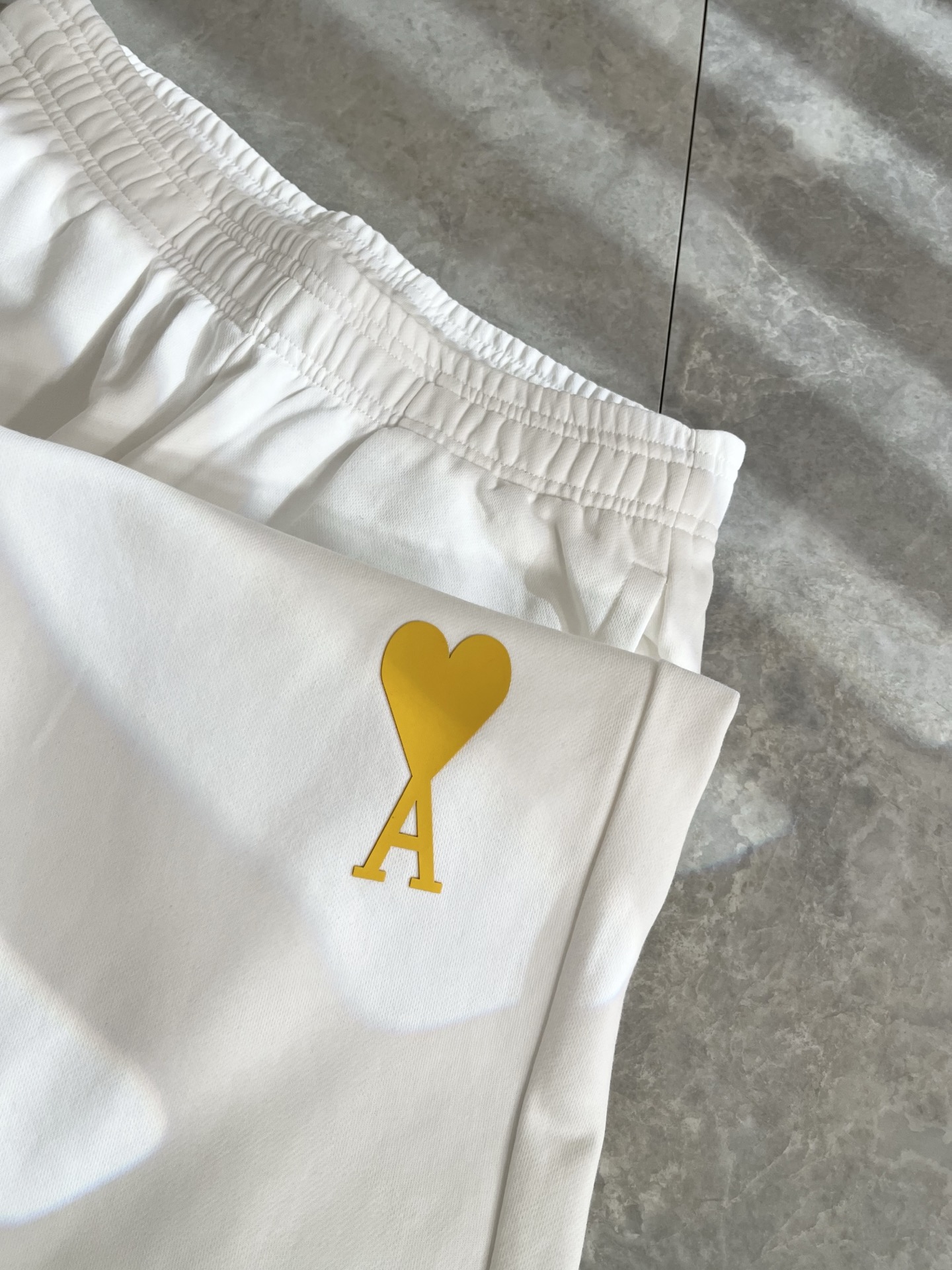 AMI 2025秋冬新款男女同款👫休闲裤，最新款全网独家首上！！~既经典有时尚百搭，谁不爱啊，将经典再次