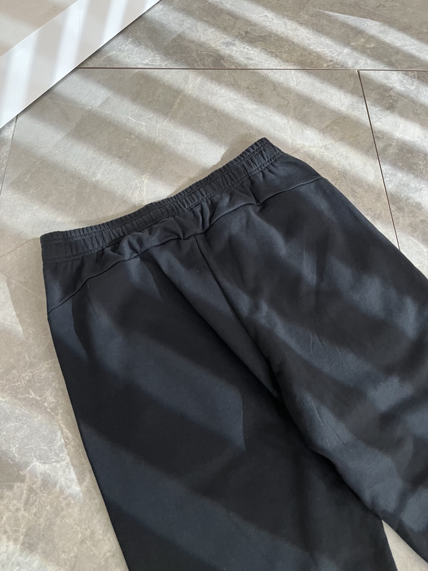 AMI 2025秋冬新款男女同款👫休闲裤，最新款全网独家首上！！~既经典有时尚百搭，谁不爱啊，将经典再次