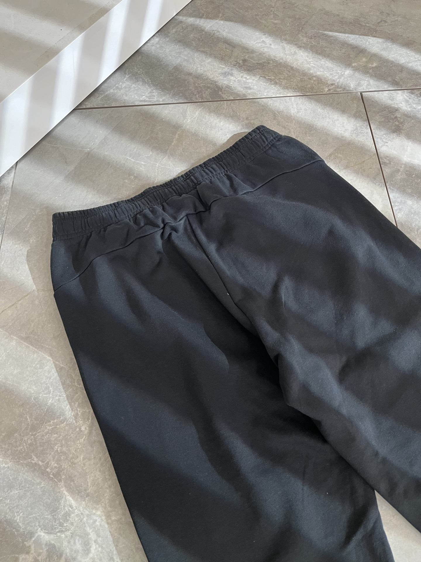 Louls**Vultt*n路易*登 2025秋冬新款松紧腰休闲裤 ！标识logo图案印花修饰！采用双压