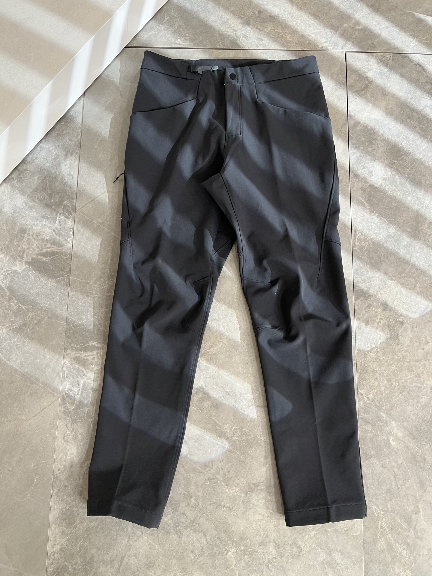 ARCTER*X始*祖鸟 2025秋冬新款休闲运动风格休闲裤，户外品牌可能大家第一想到的就是加拿大鹅、始