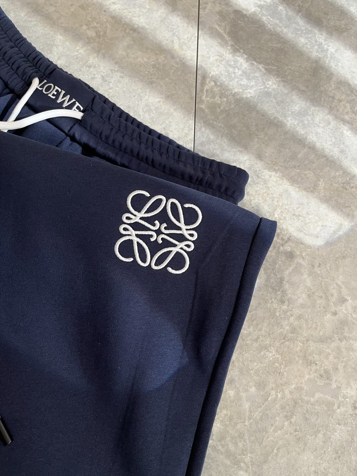 LO*WE/罗*威2025秋冬新品男士时装款高端休闲裤，香港洋行渠道货，日本原厂出品，纯血统品质，完美延