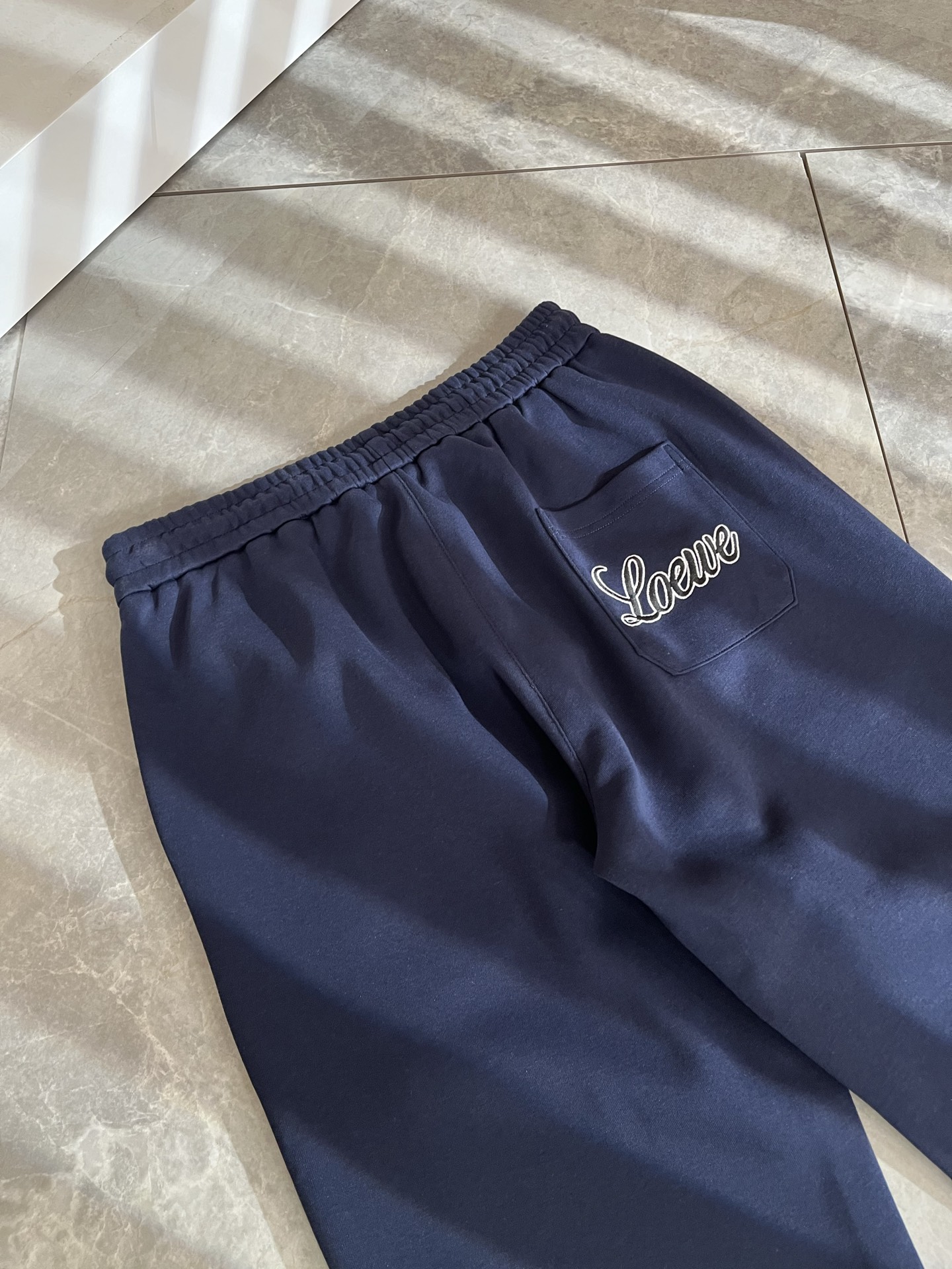 LO*WE/罗*威2025秋冬新品男士时装款高端休闲裤，香港洋行渠道货，日本原厂出品，纯血统品质，完美延