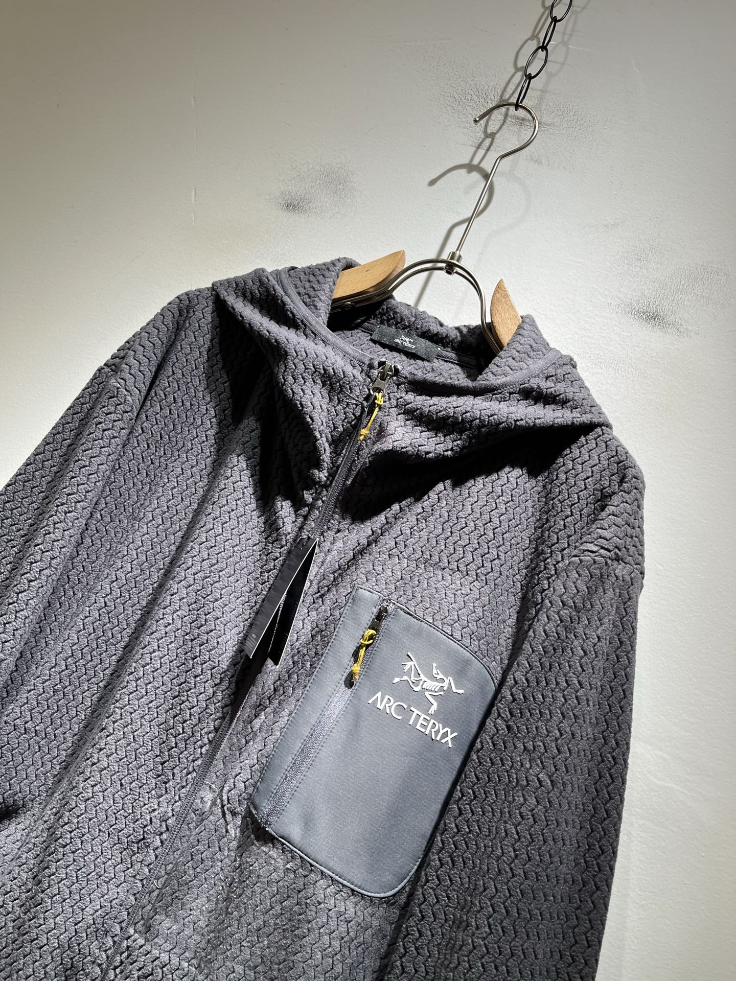 ARCTER*X始*祖鸟 2025秋冬新款男女同款👫夹克外套，户外品牌可能大家第一想到的就是加拿大鹅、始