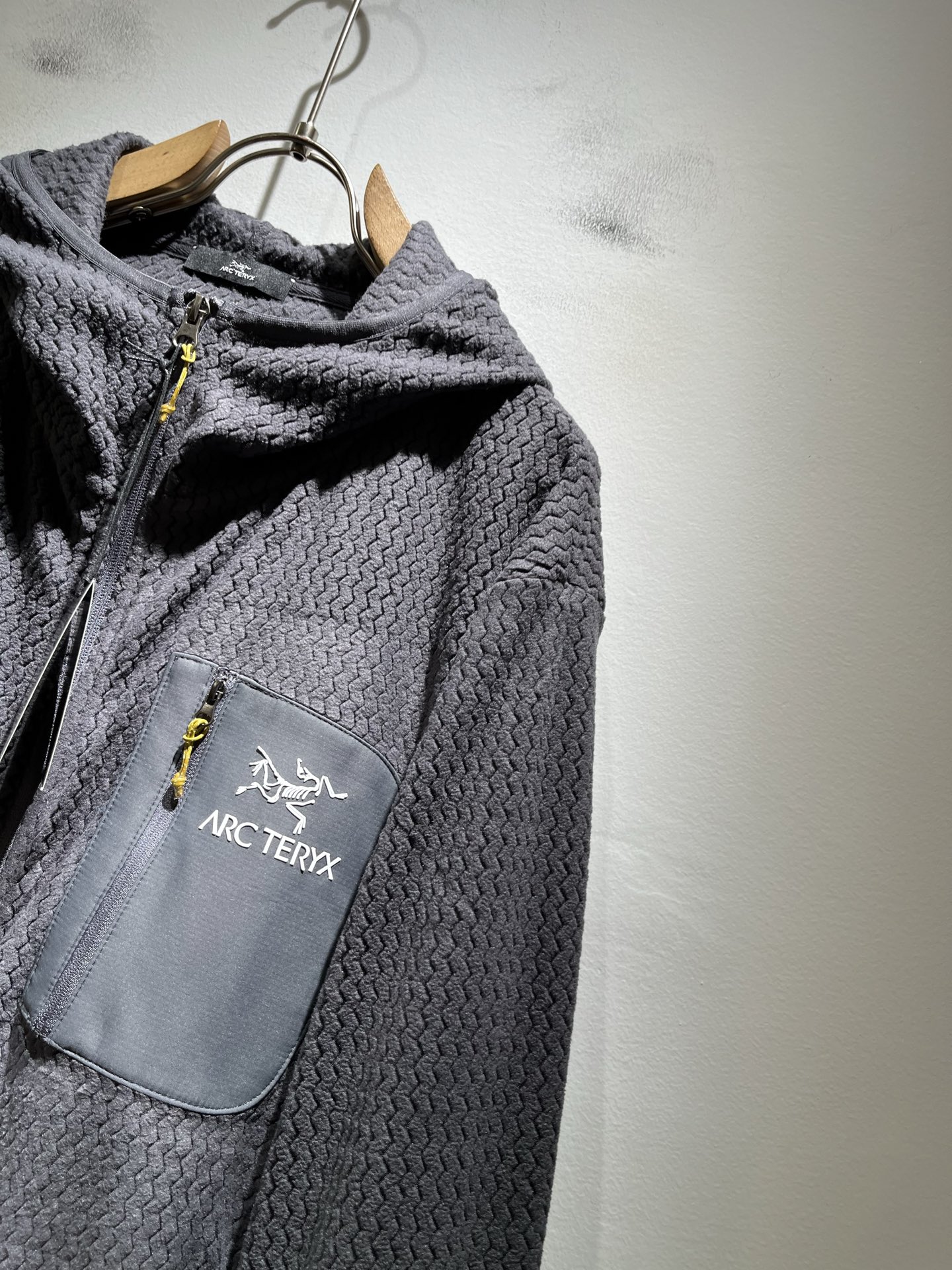 ARCTER*X始*祖鸟 2025秋冬新款男女同款👫夹克外套，户外品牌可能大家第一想到的就是加拿大鹅、始