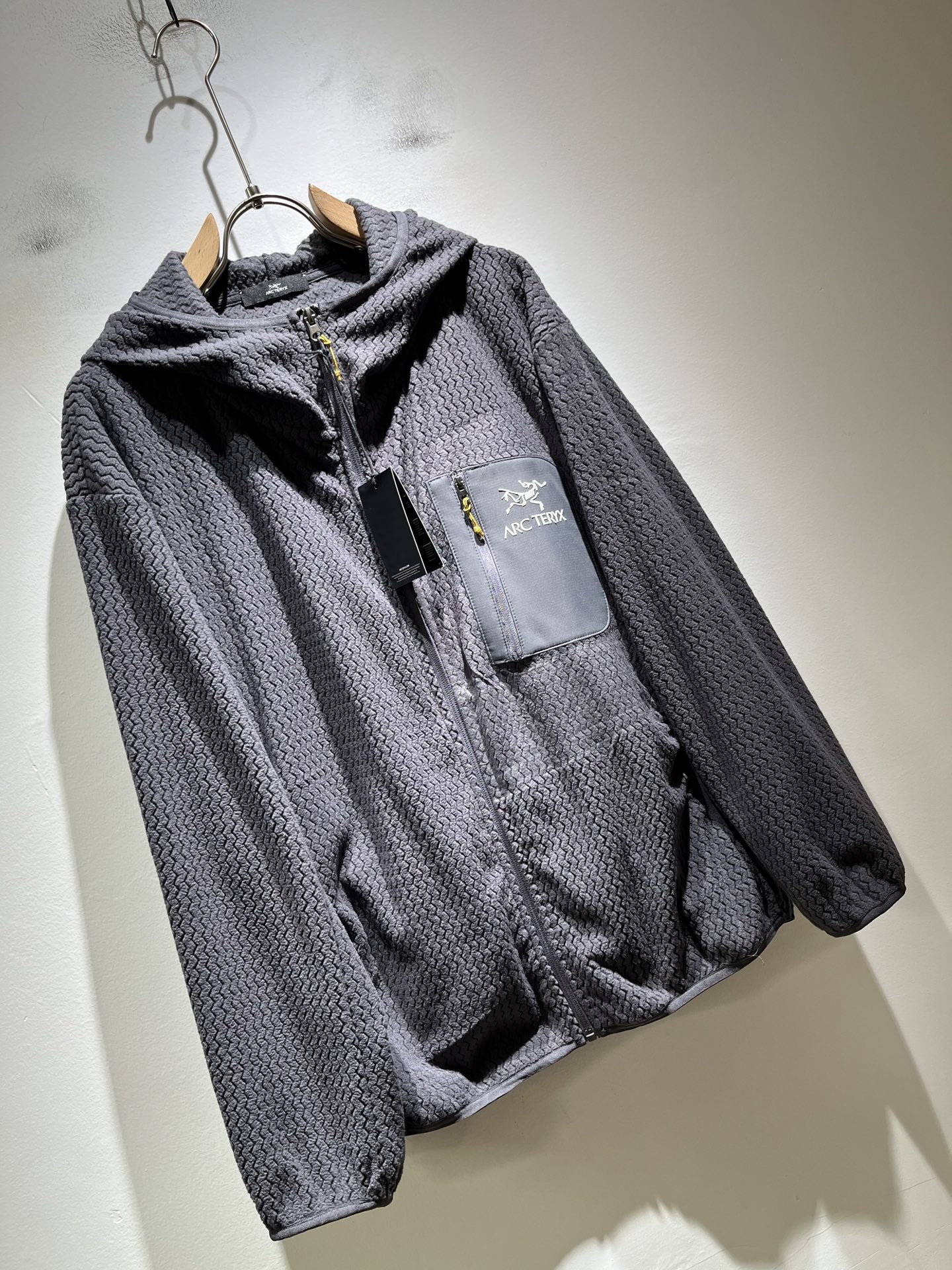 ARCTER*X始*祖鸟 2025秋冬新款男女同款👫夹克外套，户外品牌可能大家第一想到的就是加拿大鹅、始