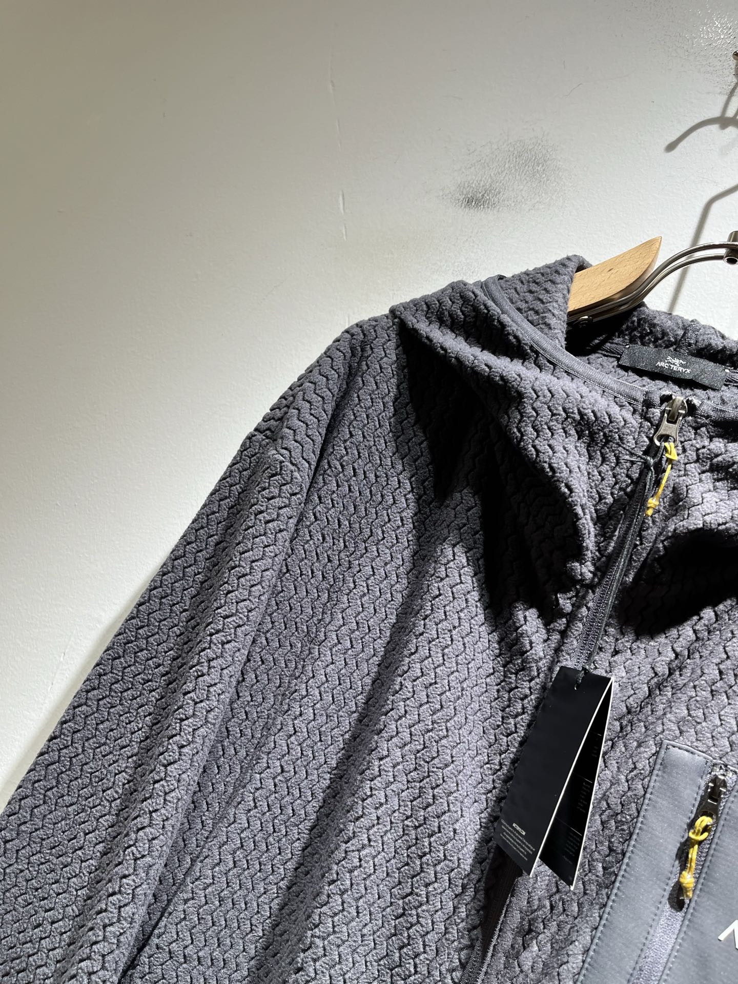 ARCTER*X始*祖鸟 2025秋冬新款男女同款👫夹克外套，户外品牌可能大家第一想到的就是加拿大鹅、始