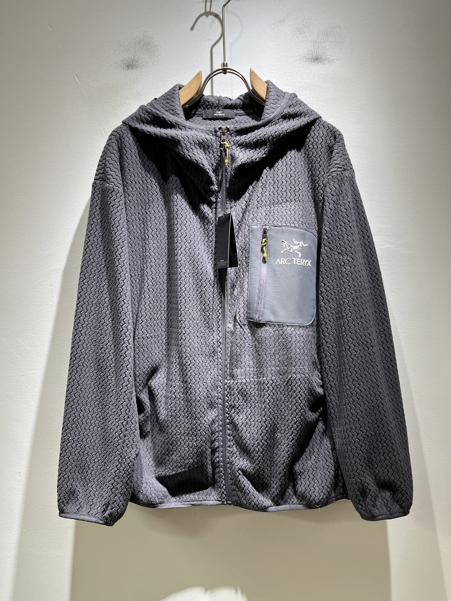 ARCTER*X始*祖鸟 2025秋冬新款男女同款👫夹克外套，户外品牌可能大家第一想到的就是加拿大鹅、始