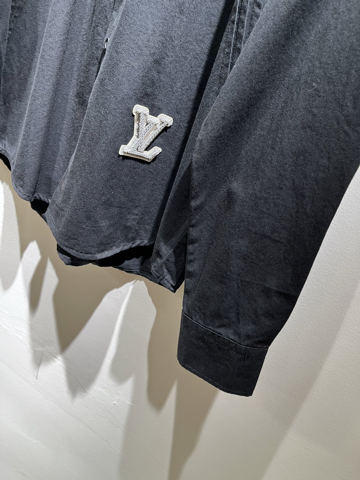 Louis Vuit*on 路易*登 2025秋冬新款轻奢男女同款👫衬衣，路易家族的新高端，细节品质永远