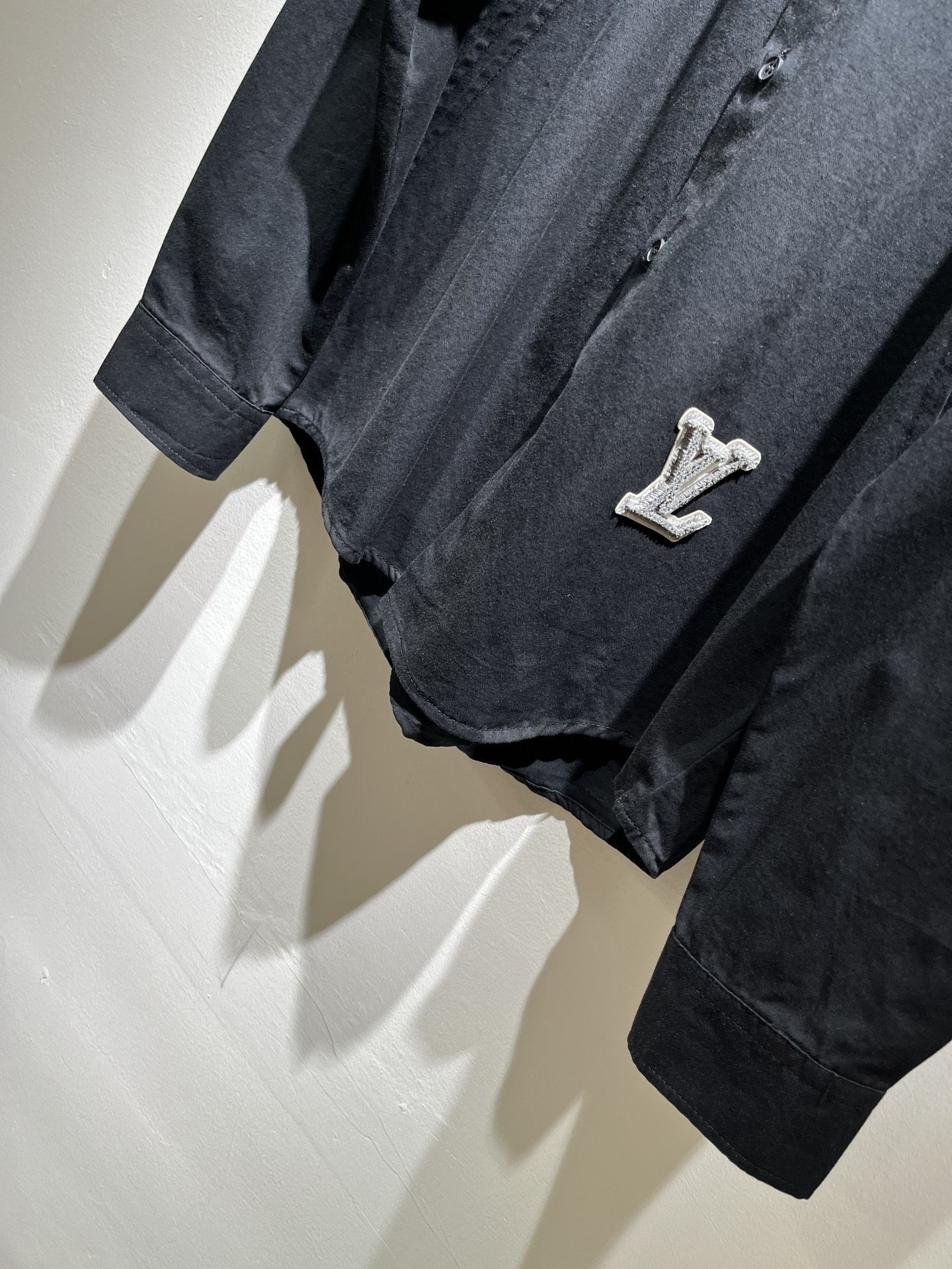 Louis Vuit*on 路易*登 2025秋冬新款轻奢男女同款👫衬衣，路易家族的新高端，细节品质永远