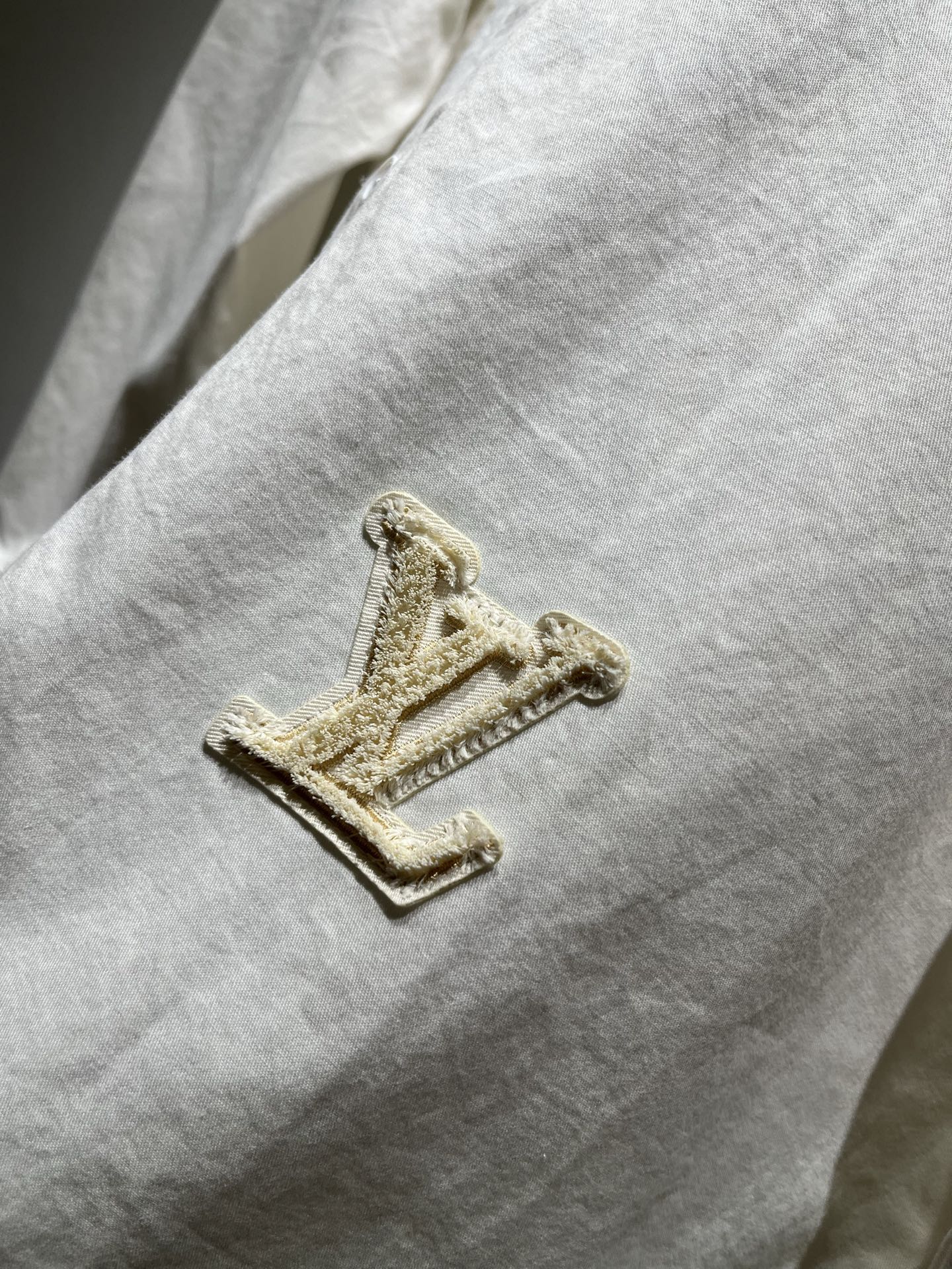 Louis Vuit*on 路易*登 2025秋冬新款轻奢男女同款👫衬衣，路易家族的新高端，细节品质永远