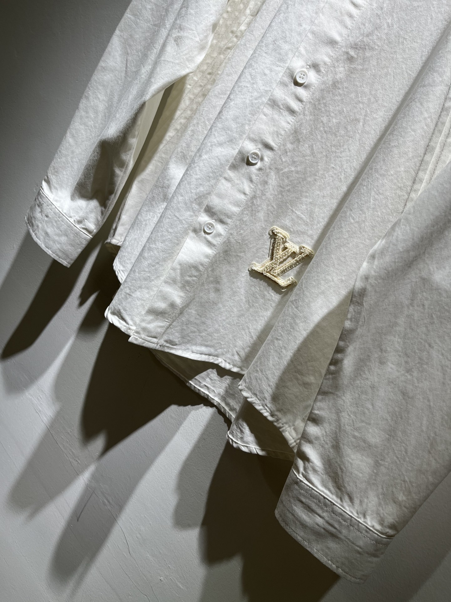 Louis Vuit*on 路易*登 2025秋冬新款轻奢男女同款👫衬衣，路易家族的新高端，细节品质永远