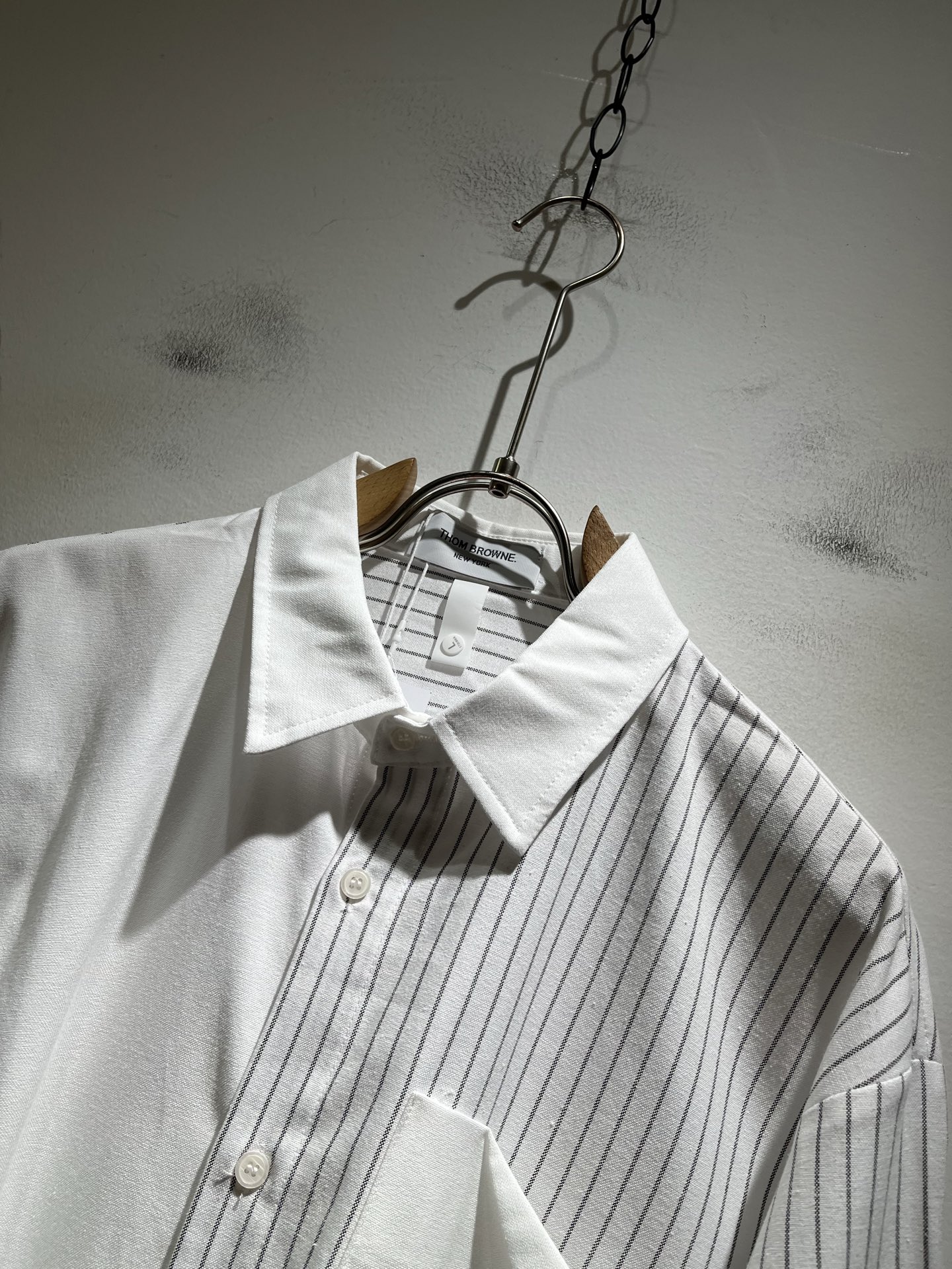 ThomBrow*e汤姆*朗2025秋冬新款衬衣！Th*m Br*wne长袖衬衫，造就与众不同的造型气质