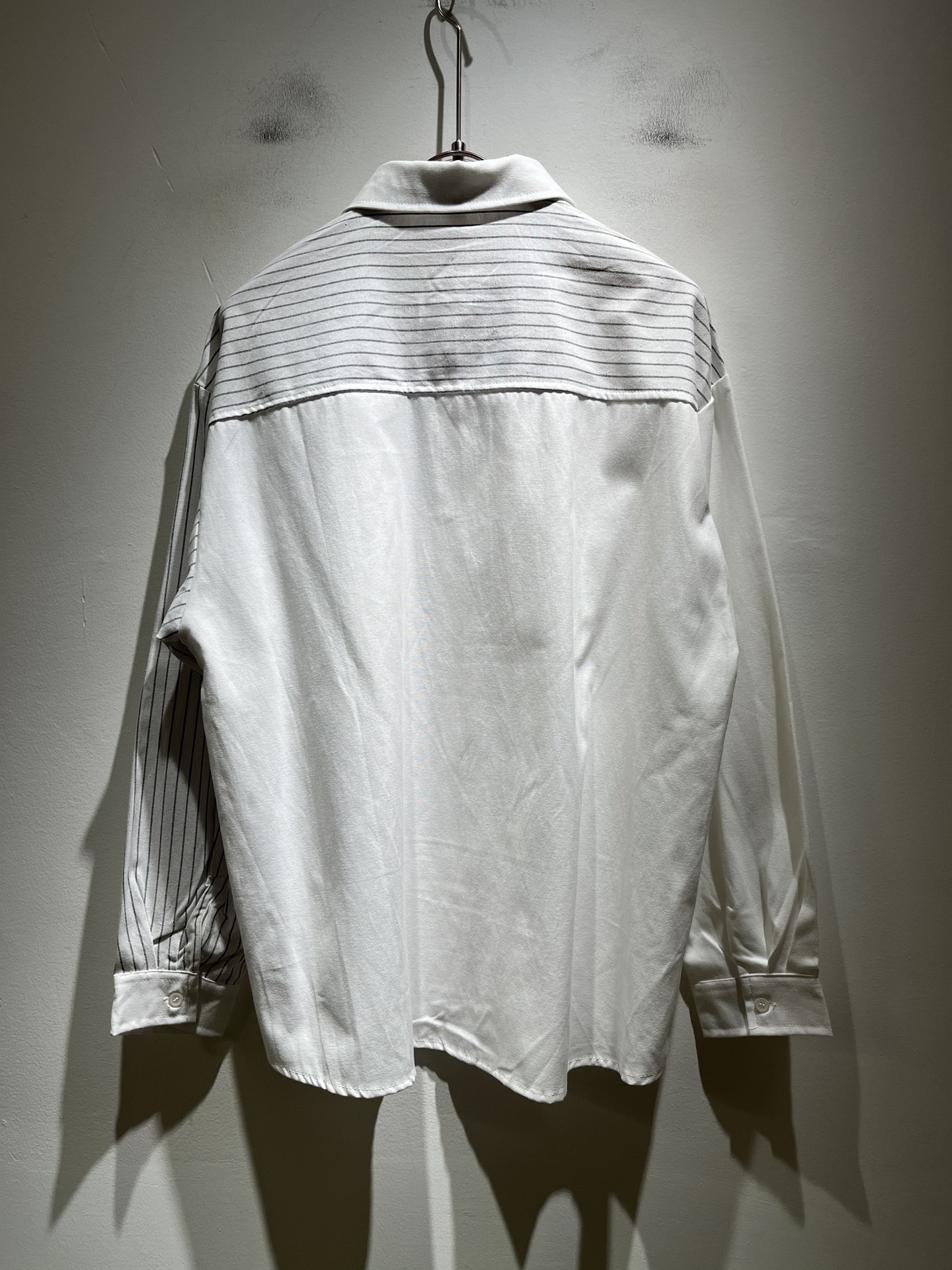 ThomBrow*e汤姆*朗2025秋冬新款衬衣！Th*m Br*wne长袖衬衫，造就与众不同的造型气质