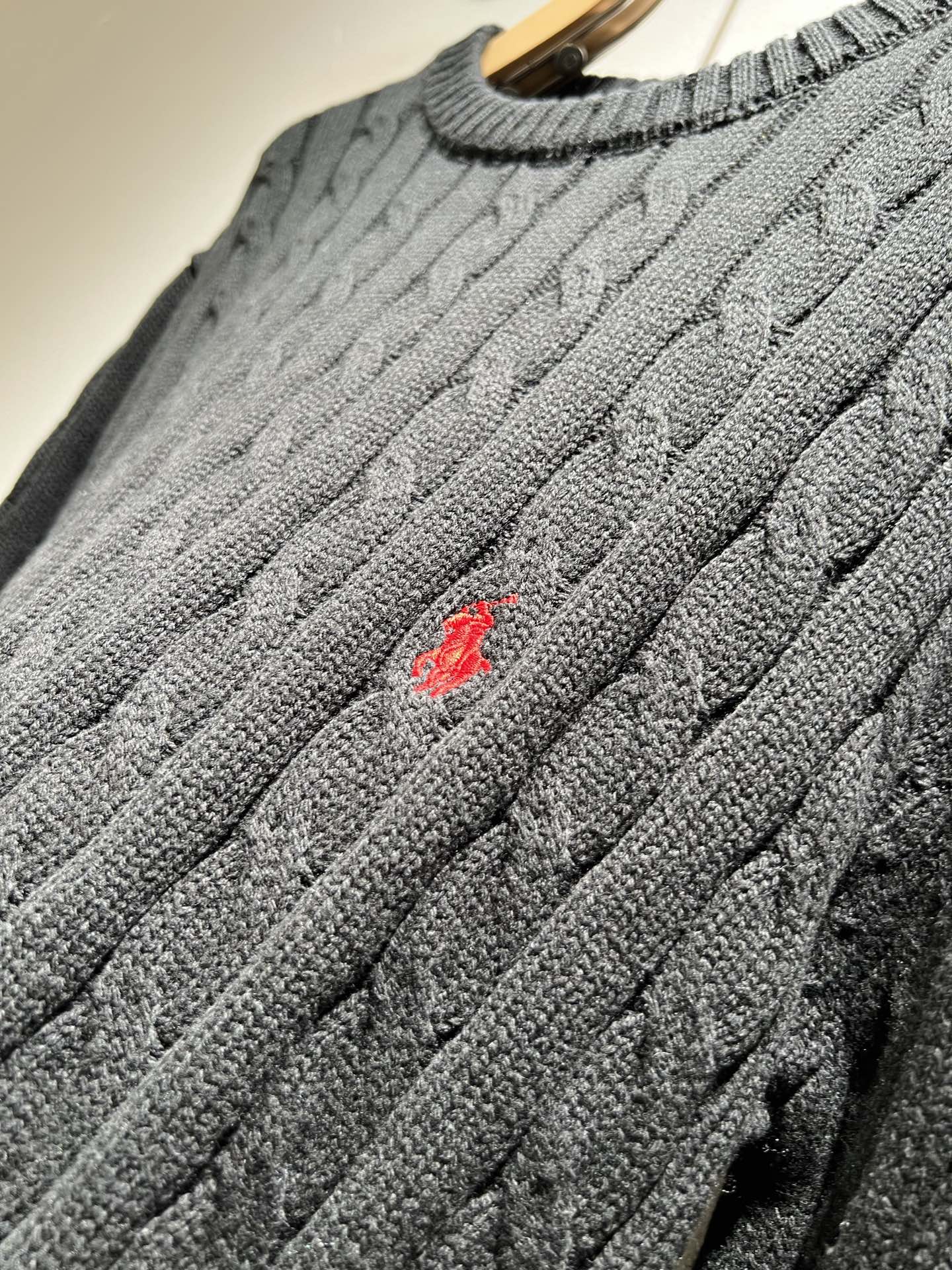 保罗POLOSPORT 2025秋冬新款男士针织羊毛衫，简约纯色时尚款不乏有许多设计大咖们都对于纯色都有