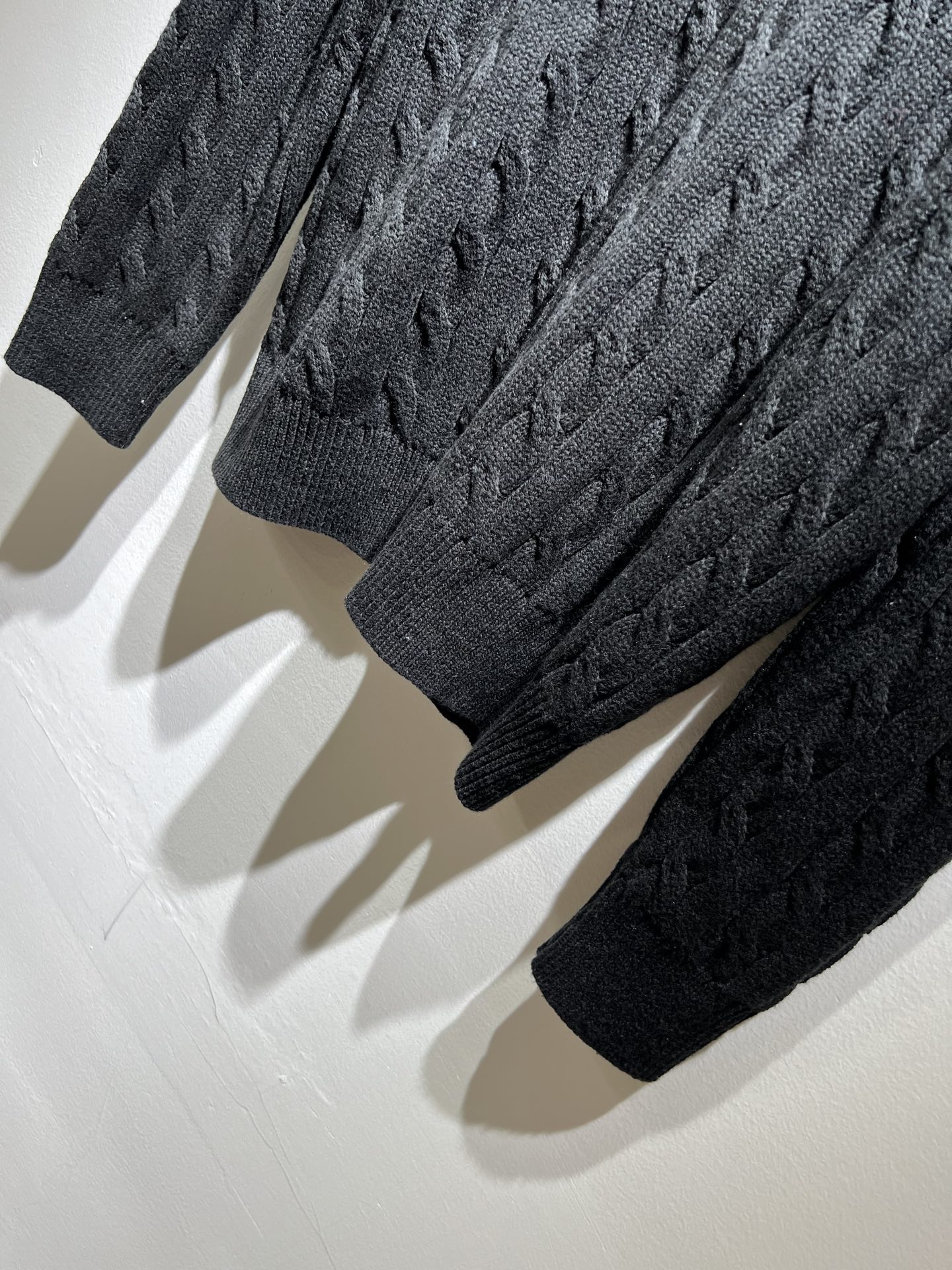 保罗POLOSPORT 2025秋冬新款男士针织羊毛衫，简约纯色时尚款不乏有许多设计大咖们都对于纯色都有