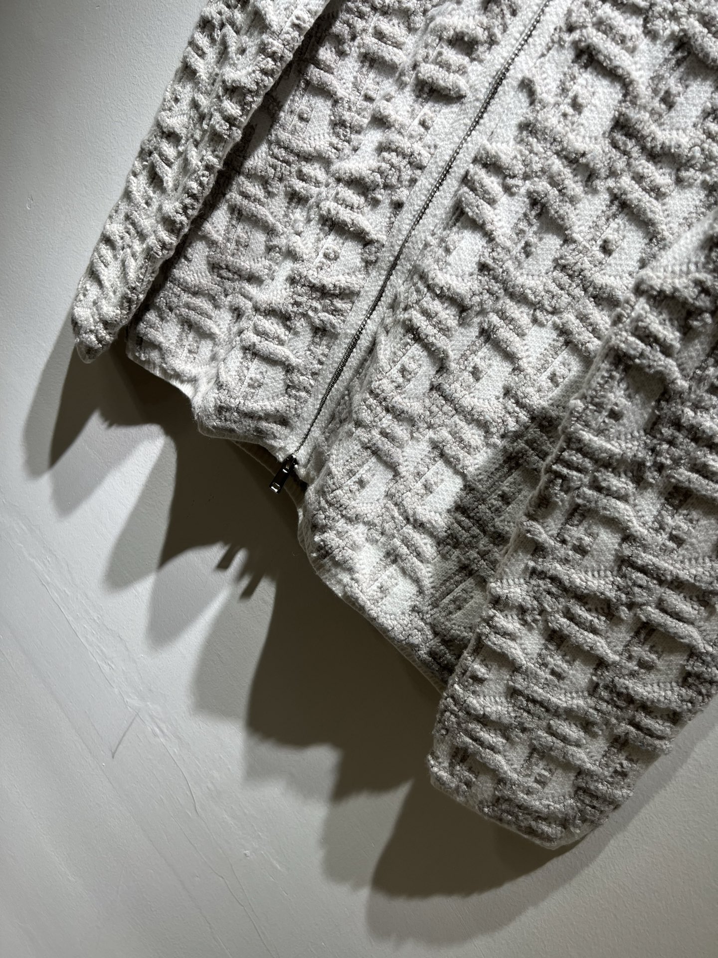 Dio*迪家 2025秋冬新款男女同款👫针织羊毛开衫，专柜同步发售！定制专属羊毛🐑面料，从容百搭，档次极