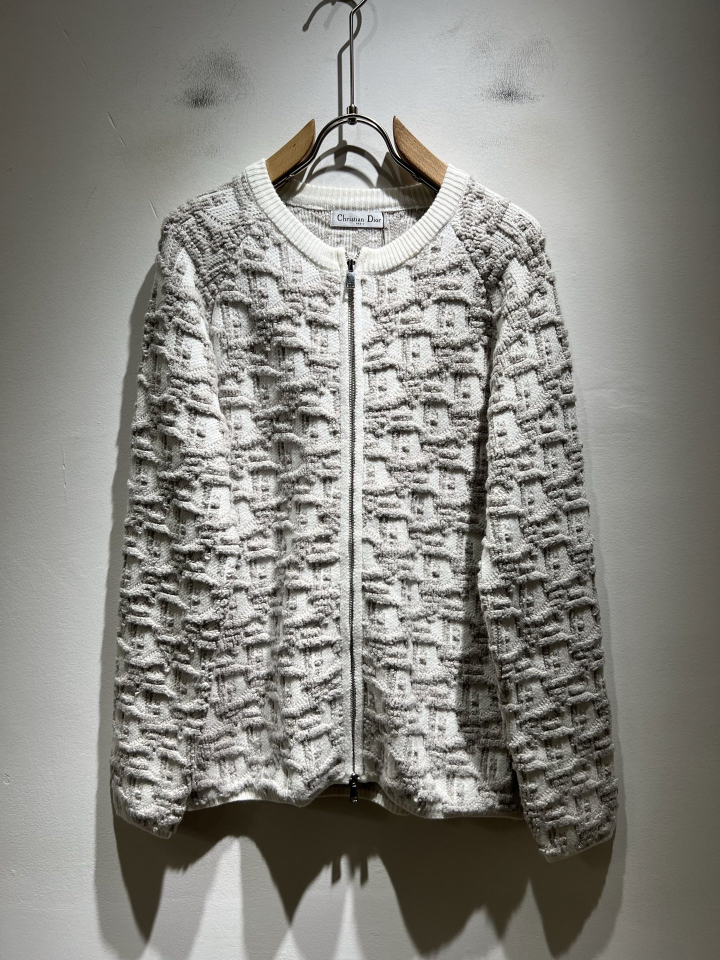 Dio*迪家 2025秋冬新款男女同款👫针织羊毛开衫，专柜同步发售！定制专属羊毛🐑面料，从容百搭，档次极