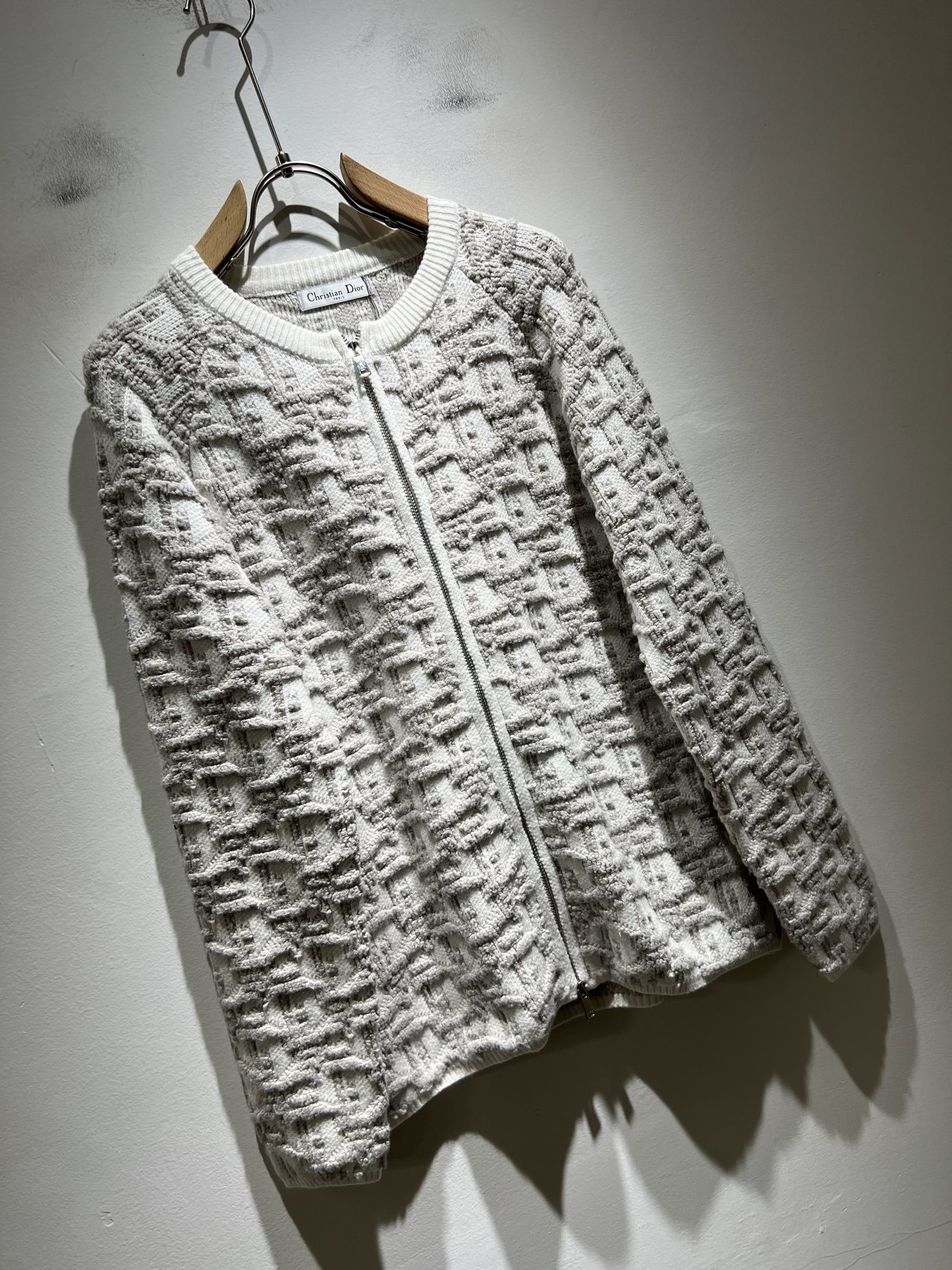 Dio*迪家 2025秋冬新款男女同款👫针织羊毛开衫，专柜同步发售！定制专属羊毛🐑面料，从容百搭，档次极