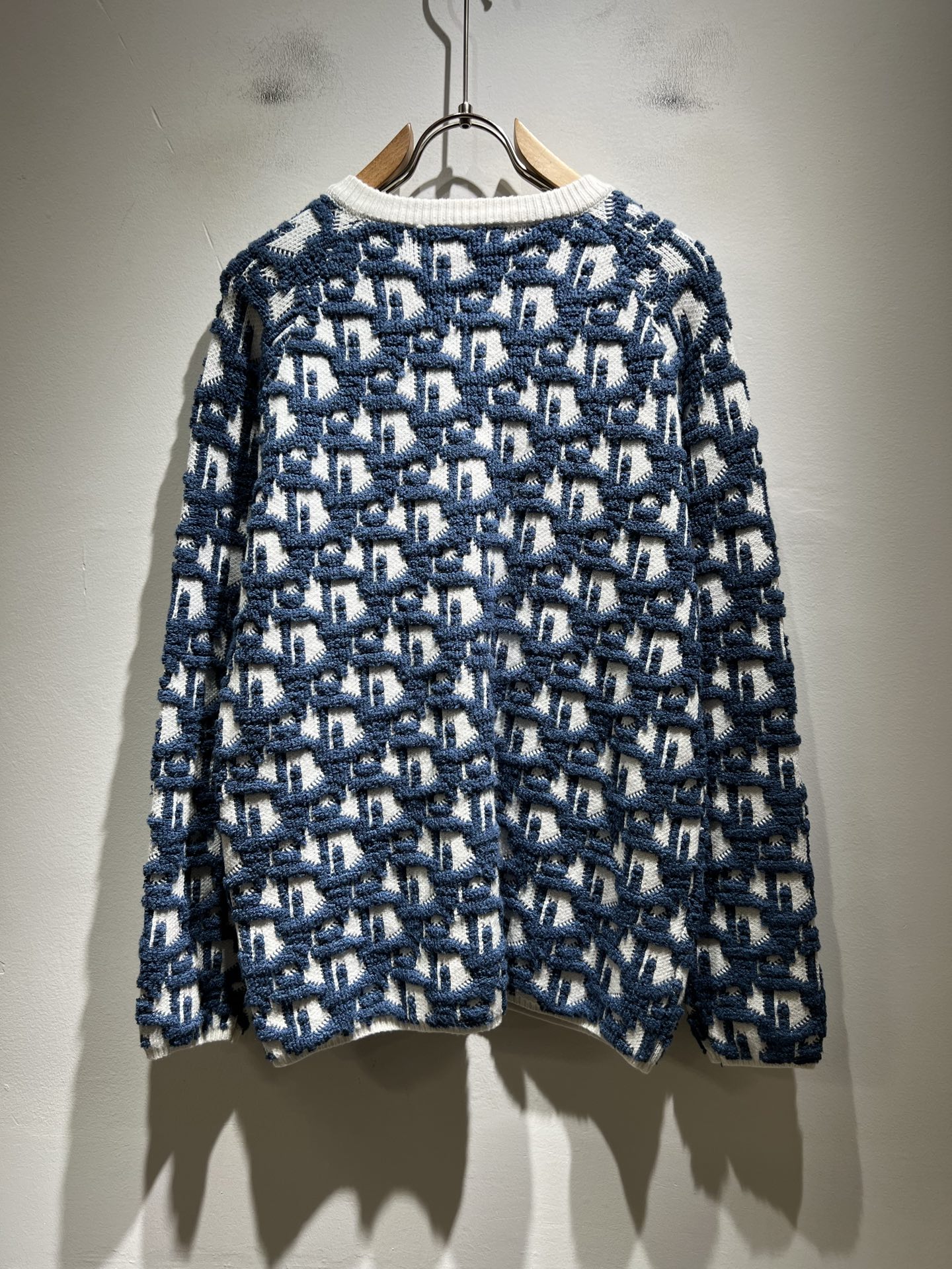 Dio*迪家 2025秋冬新款男女同款👫针织羊毛开衫，专柜同步发售！定制专属羊毛🐑面料，从容百搭，档次极