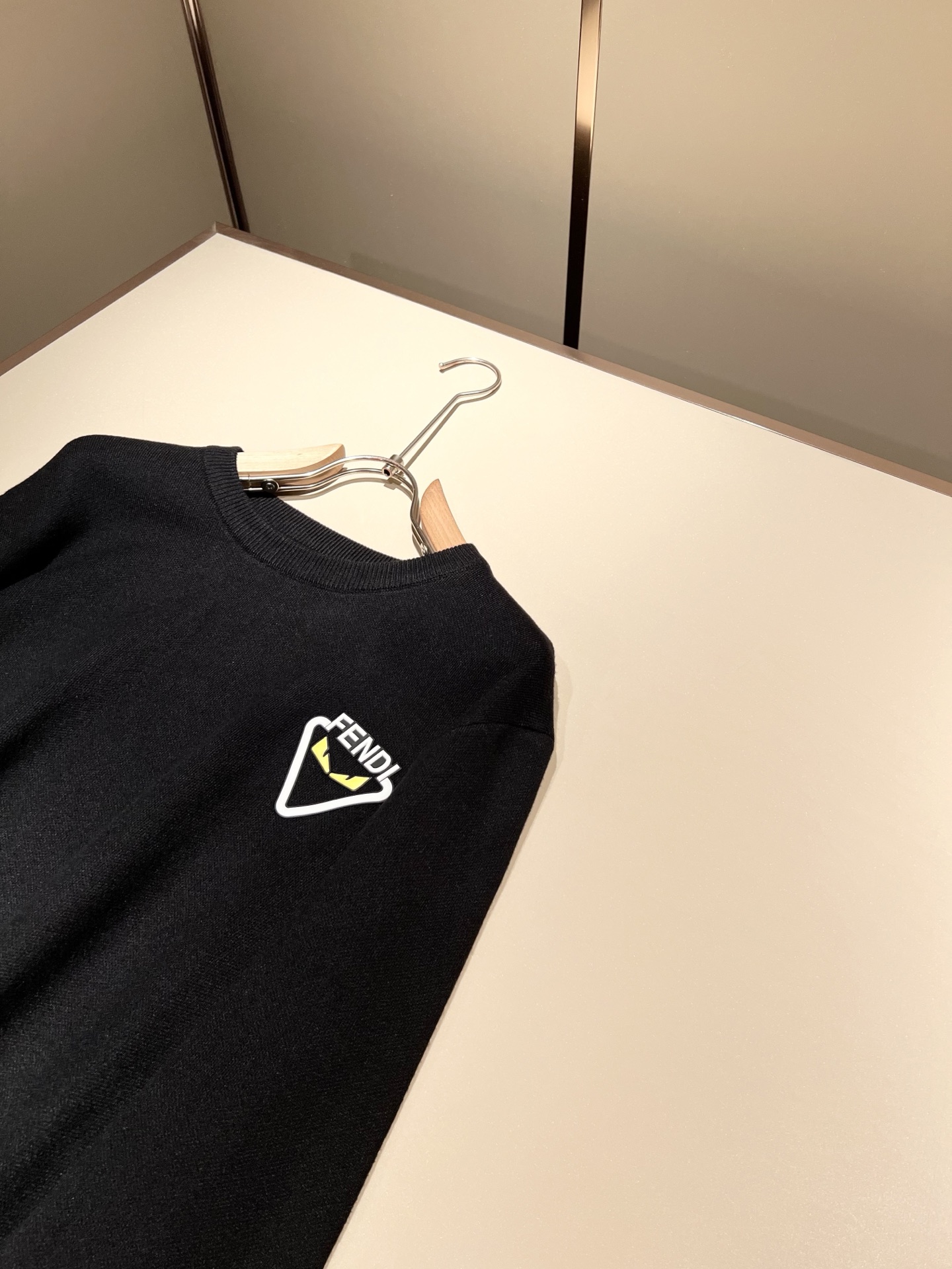 FEN*I 芬*迪2025秋冬新款FD家族男女同款针织羊毛衫，男女同款👫百搭。意大利原厂订单，FD家族人