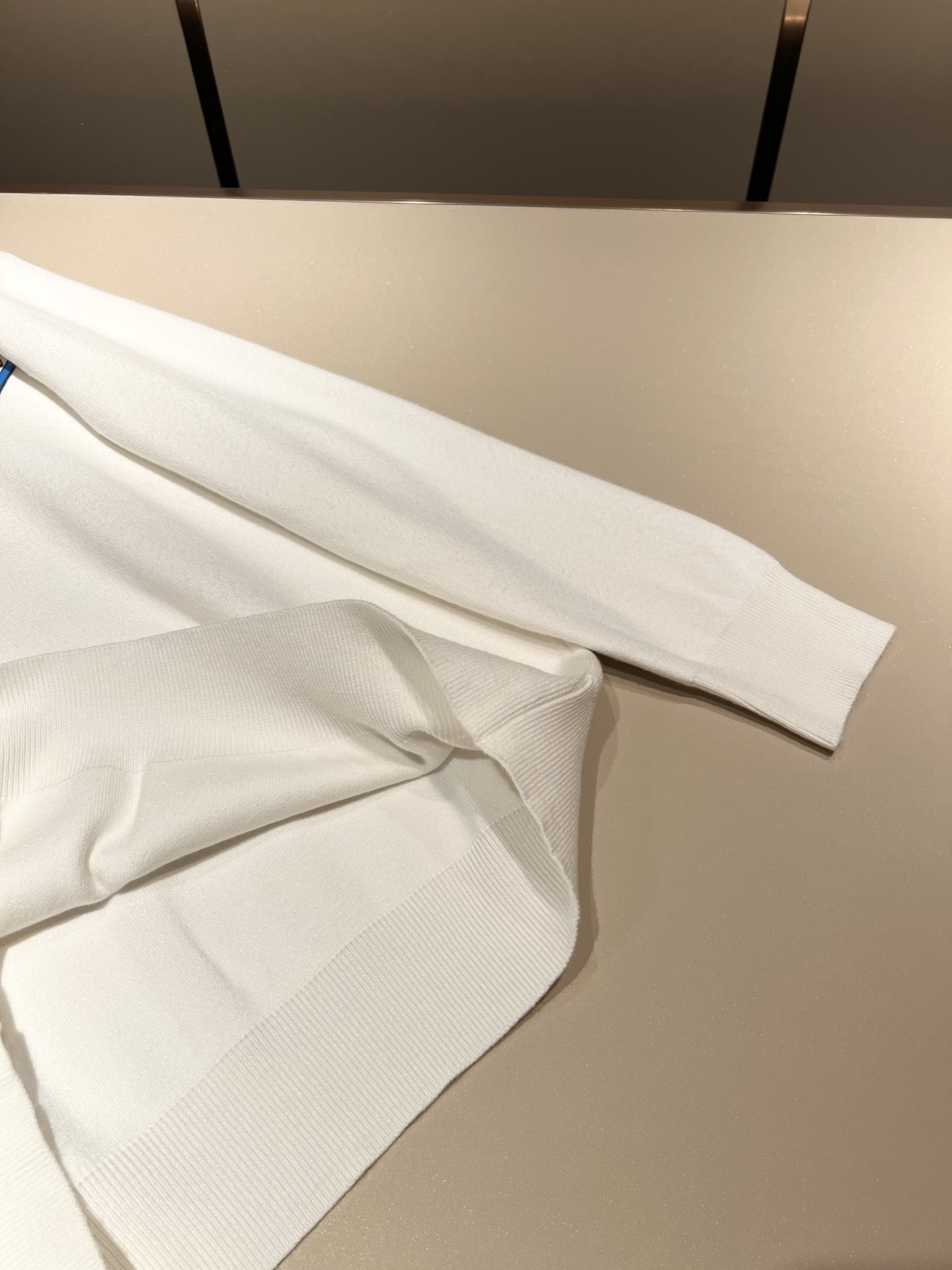 FEN*I 芬*迪2025秋冬新款FD家族男女同款针织羊毛衫，男女同款👫百搭。意大利原厂订单，FD家族人