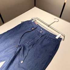 Loro Piana诺悠翩雅 2025秋冬男士套装,最新的贸易订单全品相!!网红款!上身舒适透气,不僵硬 Loro Piana诺悠翩雅 2025秋冬男士套装,最新的贸易订单全品相!!网红款!上身舒适透气,不僵硬