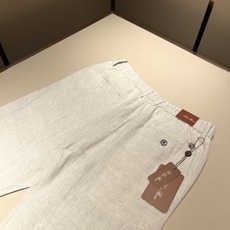 Loro Piana诺悠翩雅 2025秋冬男士套装,最新的贸易订单全品相!!网红款!上身舒适透气,不僵硬 Loro Piana诺悠翩雅 2025秋冬男士套装,最新的贸易订单全品相!!网红款!上身舒适透气,不僵硬