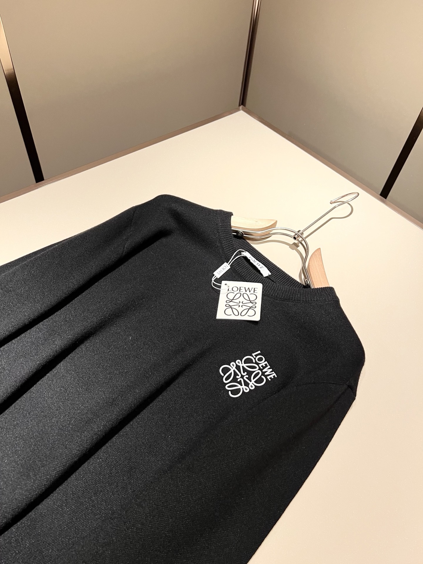 LO*WE/罗*威2025秋冬新款男女同款👫针织羊毛衫，贸易公司渠道货，2025年最新品，官柜同步售卖，