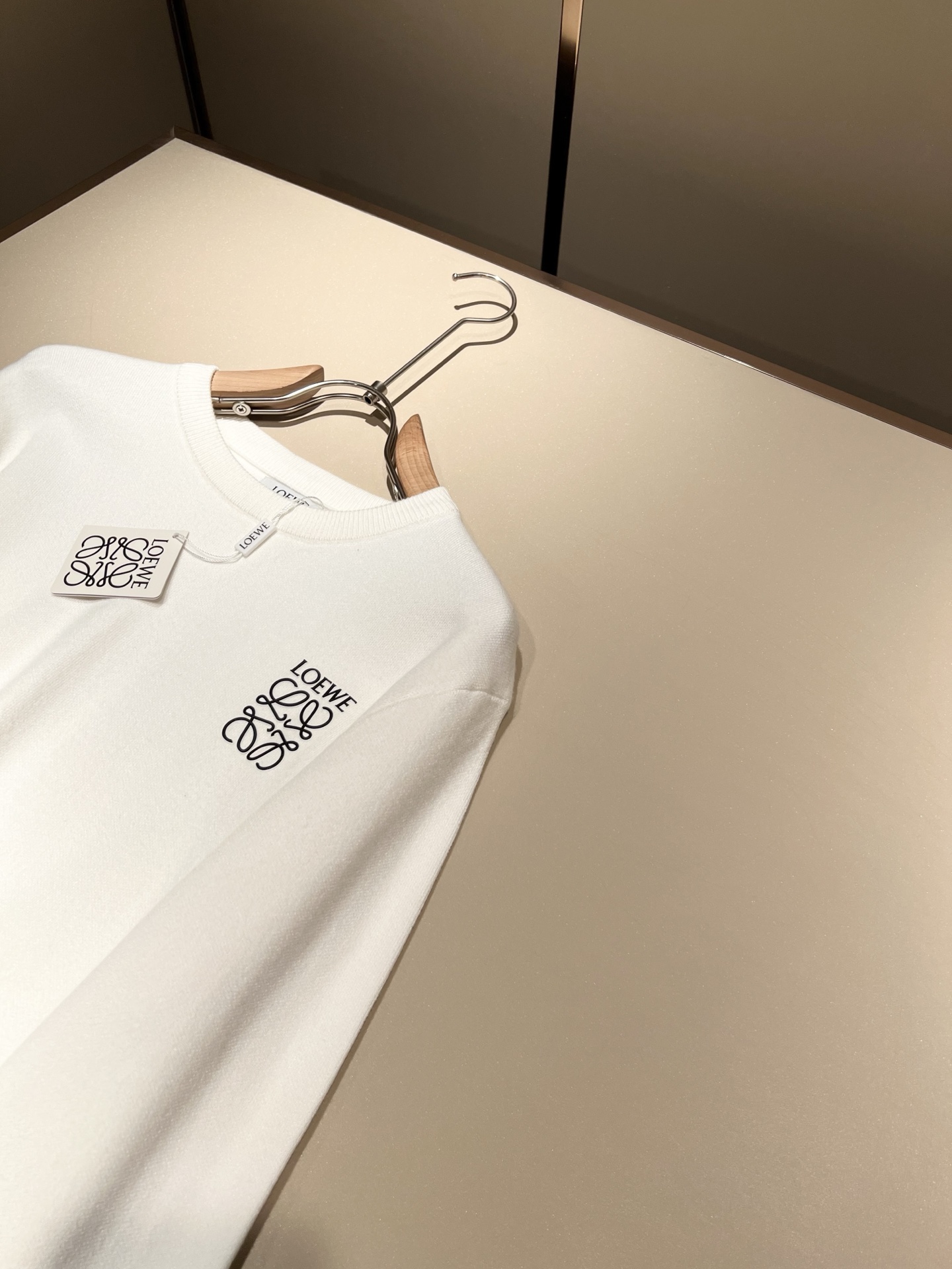 LO*WE/罗*威2025秋冬新款男女同款👫针织羊毛衫，贸易公司渠道货，2025年最新品，官柜同步售卖，