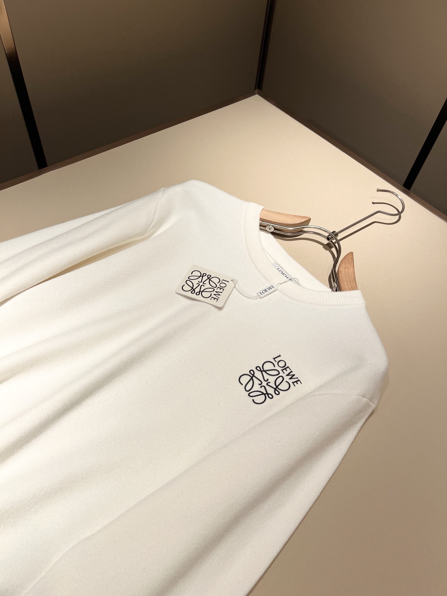 LO*WE/罗*威2025秋冬新款男女同款👫针织羊毛衫，贸易公司渠道货，2025年最新品，官柜同步售卖，