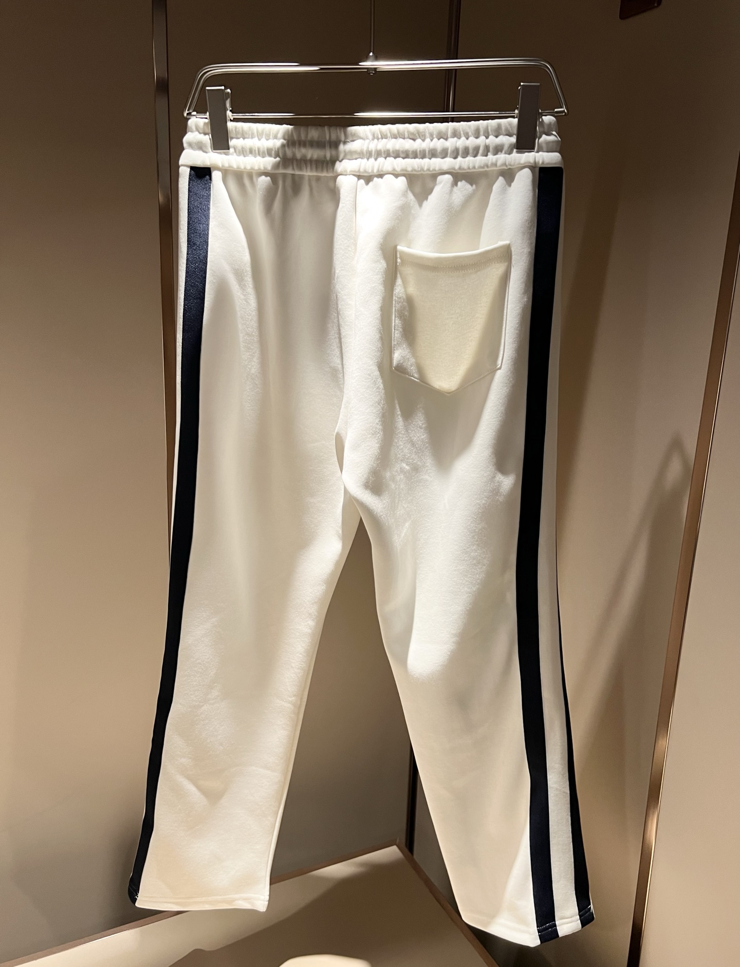 Louis Vuit*on 路易家族 2025秋冬新款套装，轻奢休闲套装，男女同款👫装饰！路易家族的新高