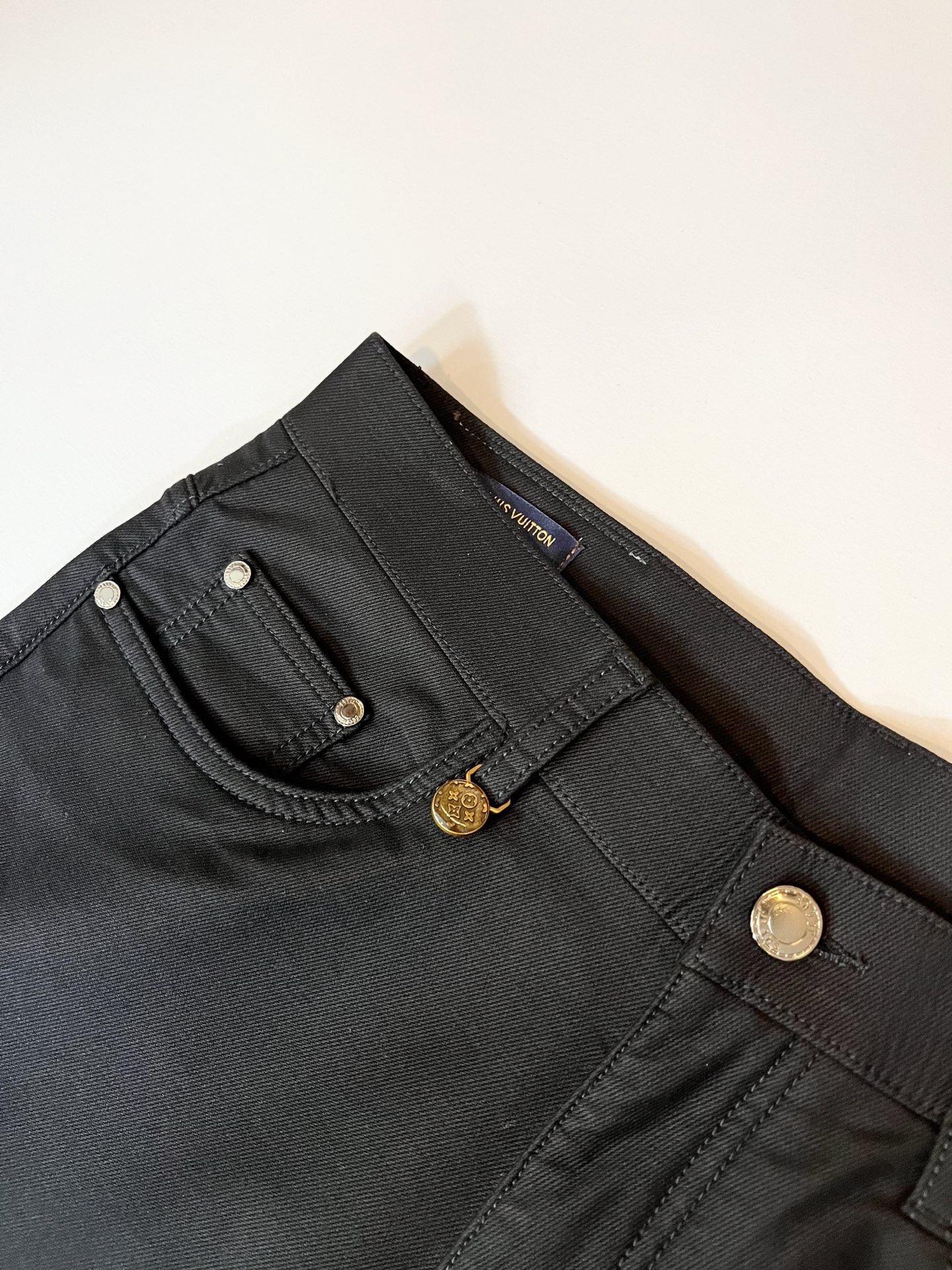 LouisVuitt*路易*登 2025秋冬新款男士休闲西裤，男士经典时尚百搭商务休闲西裤! 都市精英商