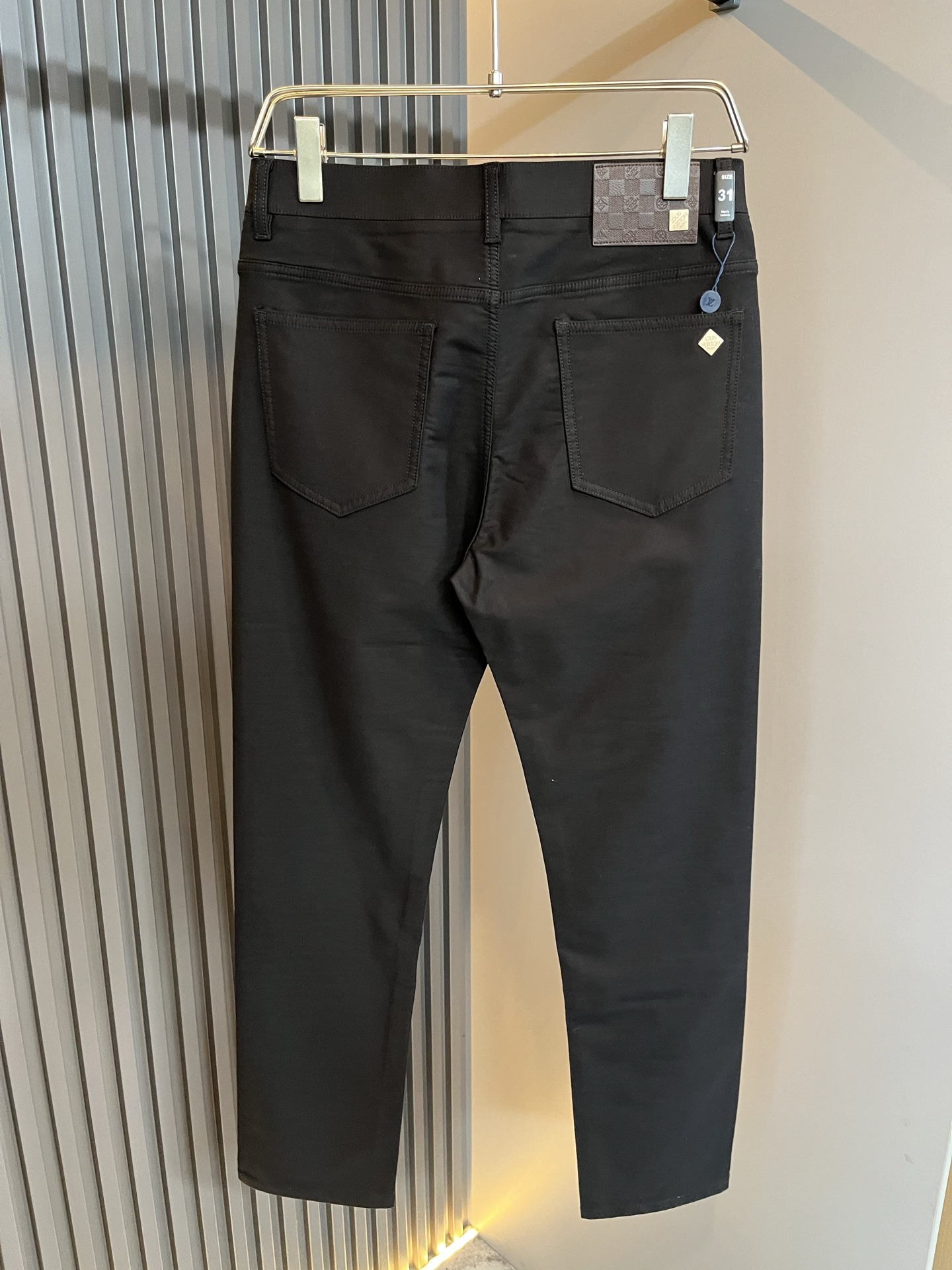 LouisVuitt*路易*登 2025秋冬新款男士休闲西裤，男士经典时尚百搭商务休闲西裤! 都市精英商