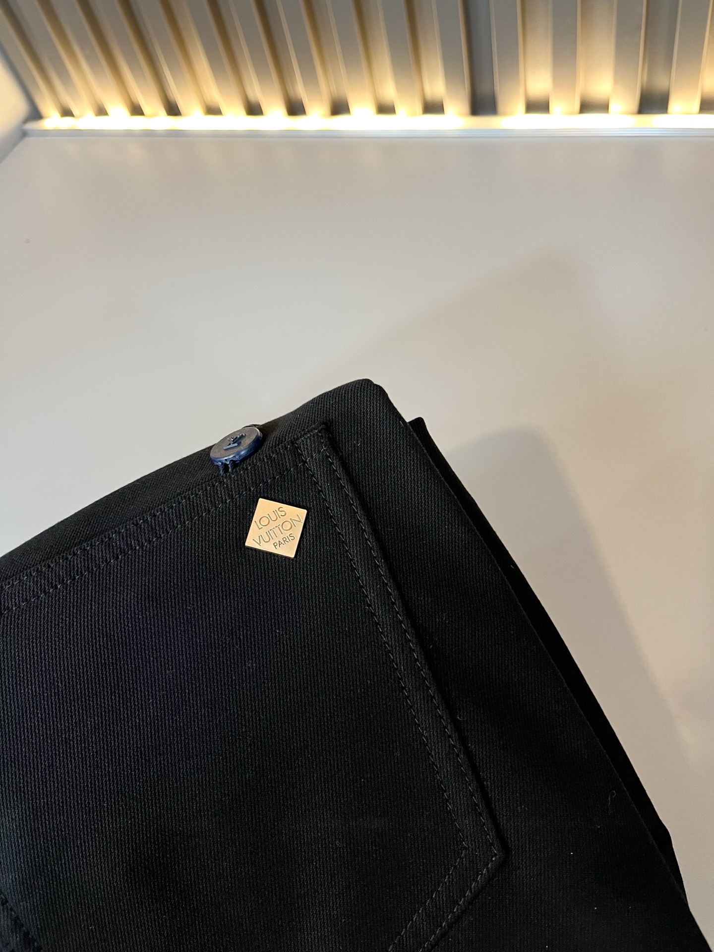 LouisVuitt*路易*登 2025秋冬新款男士休闲西裤，男士经典时尚百搭商务休闲西裤! 都市精英商