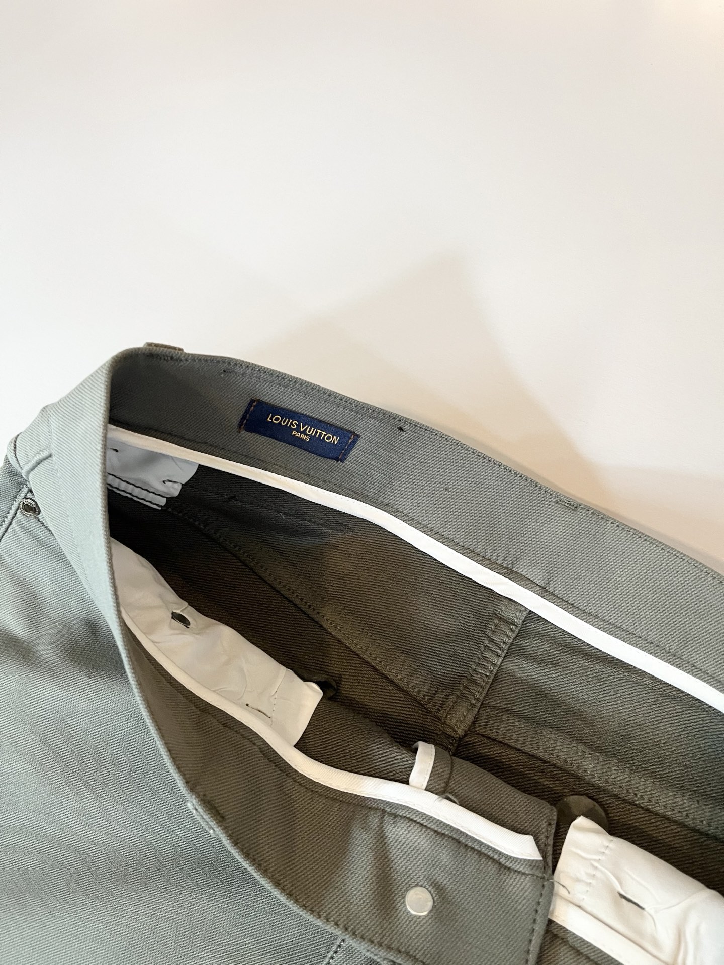 LouisVuitt*路易*登 2025秋冬新款男士休闲西裤，男士经典时尚百搭商务休闲西裤! 都市精英商