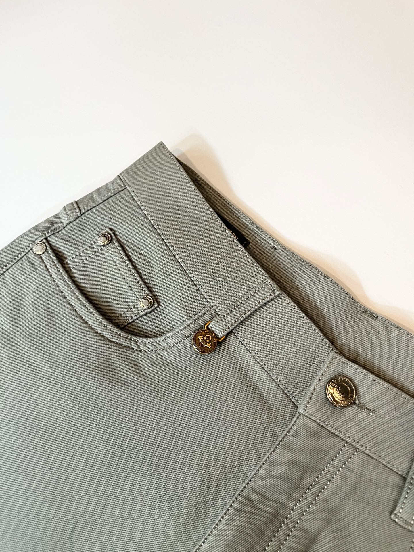 LouisVuitt*路易*登 2025秋冬新款男士休闲西裤，男士经典时尚百搭商务休闲西裤! 都市精英商