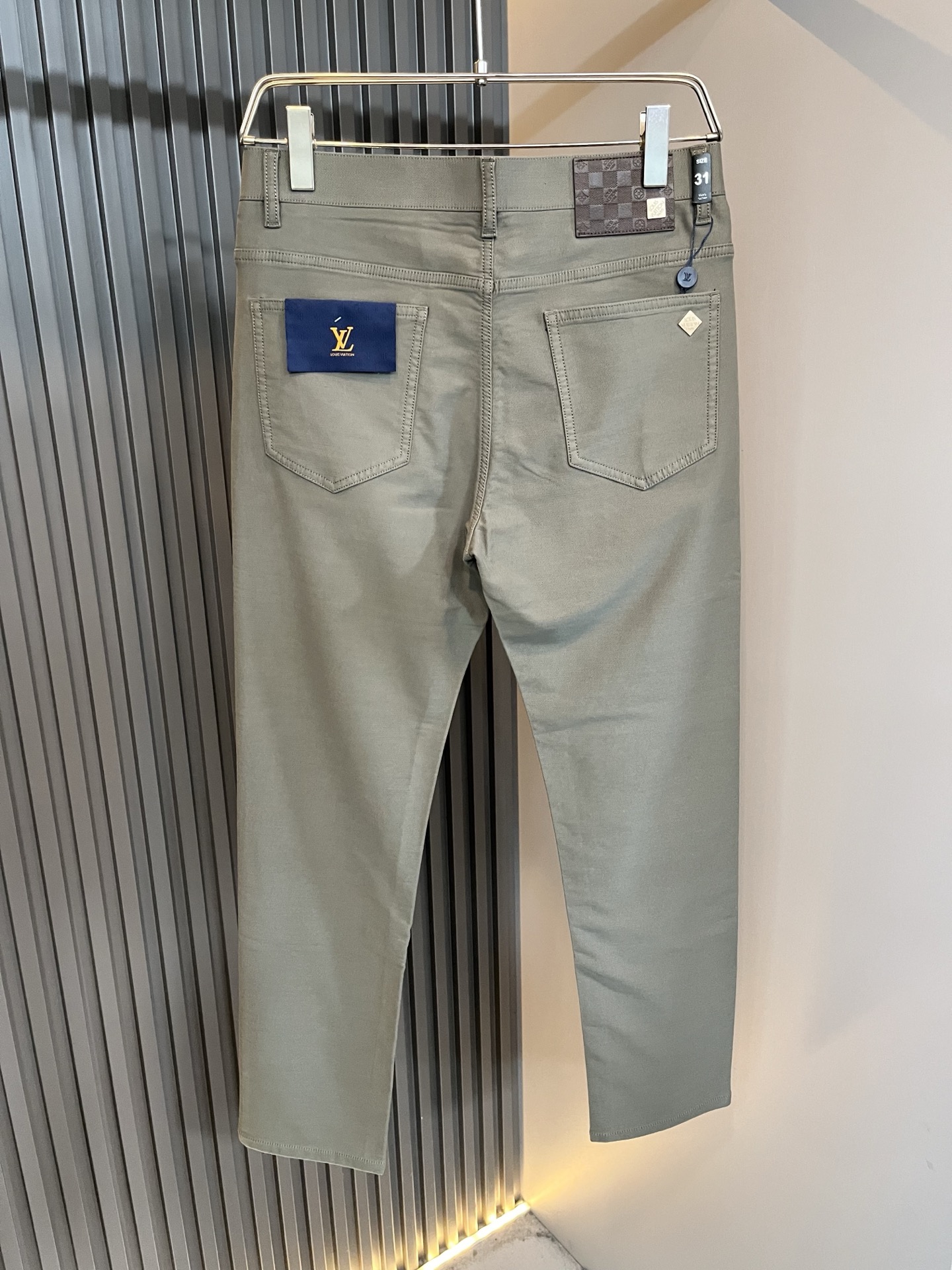 LouisVuitt*路易*登 2025秋冬新款男士休闲西裤，男士经典时尚百搭商务休闲西裤! 都市精英商