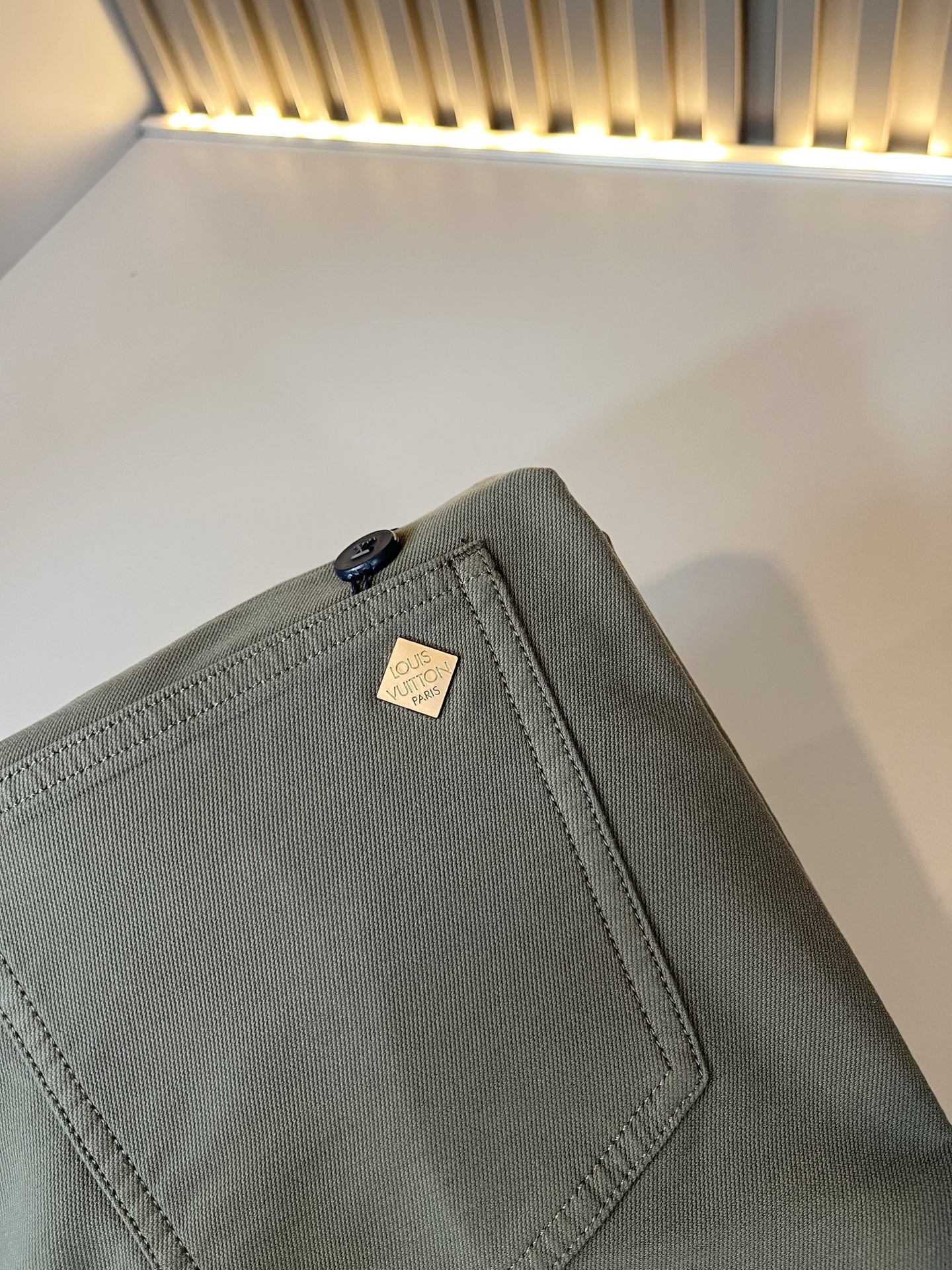 LouisVuitt*路易*登 2025秋冬新款男士休闲西裤，男士经典时尚百搭商务休闲西裤! 都市精英商