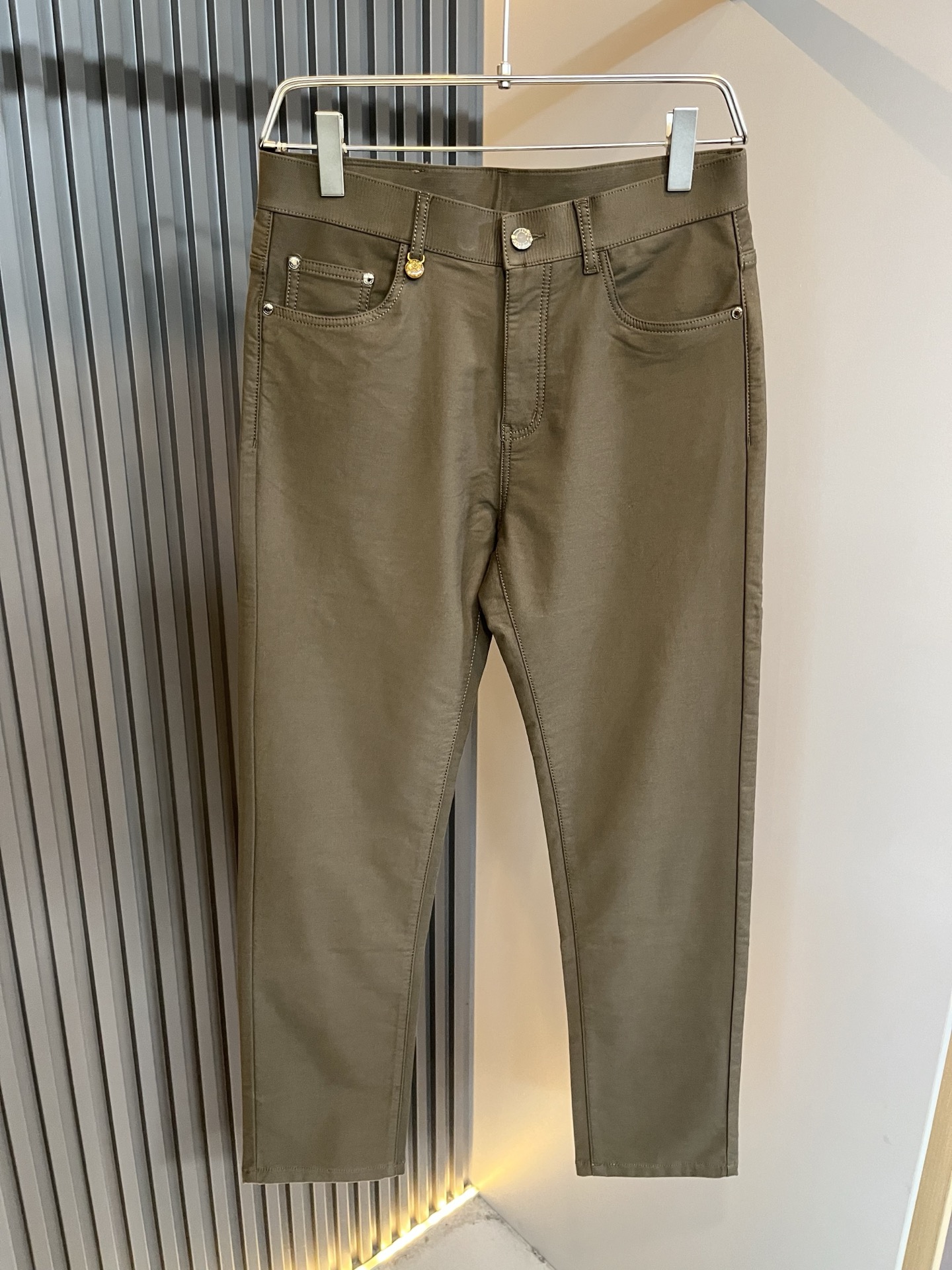 LouisVuitt*路易*登 2025秋冬新款男士休闲西裤，男士经典时尚百搭商务休闲西裤! 都市精英商