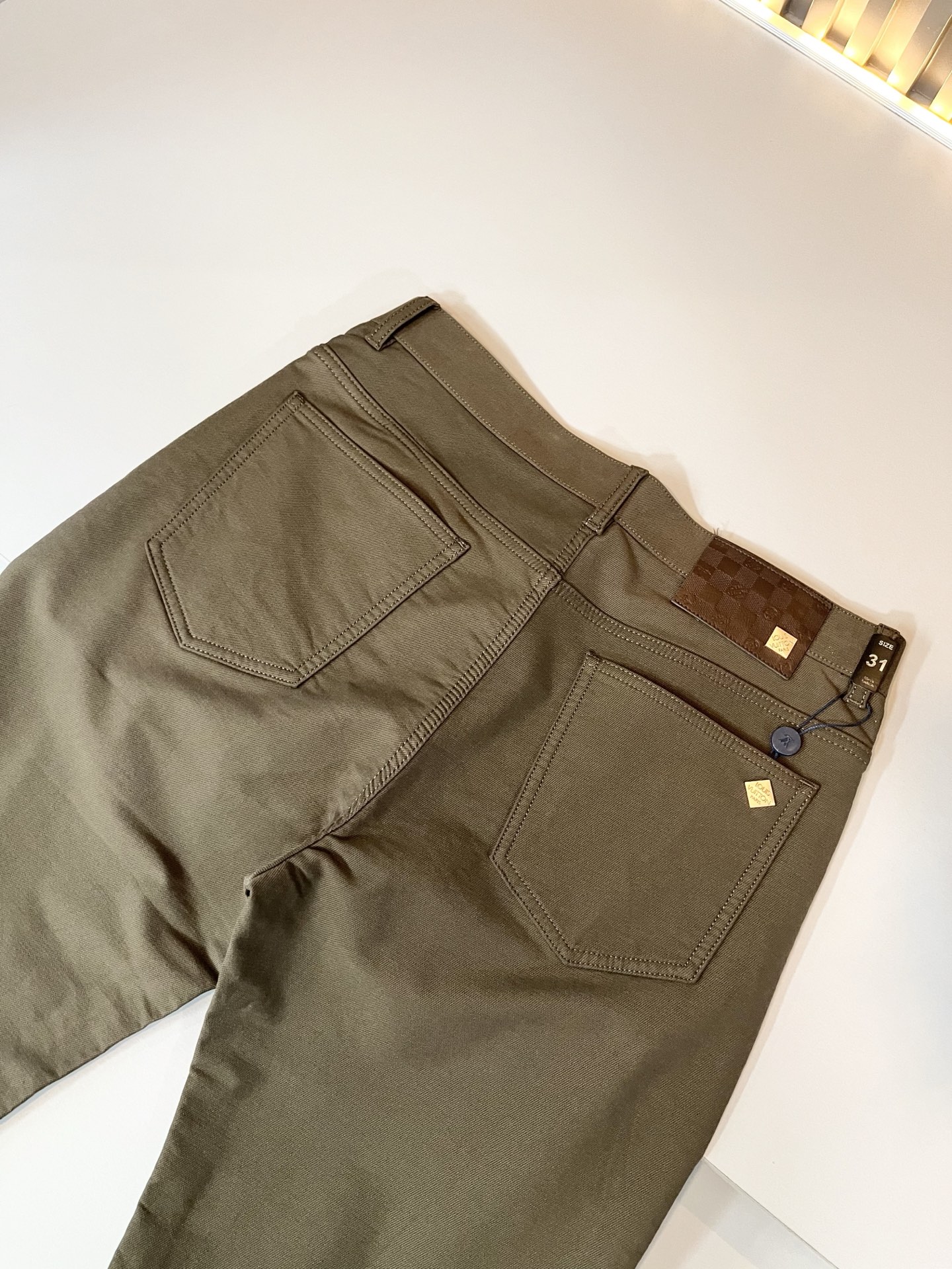 LouisVuitt*路易*登 2025秋冬新款男士休闲西裤，男士经典时尚百搭商务休闲西裤! 都市精英商