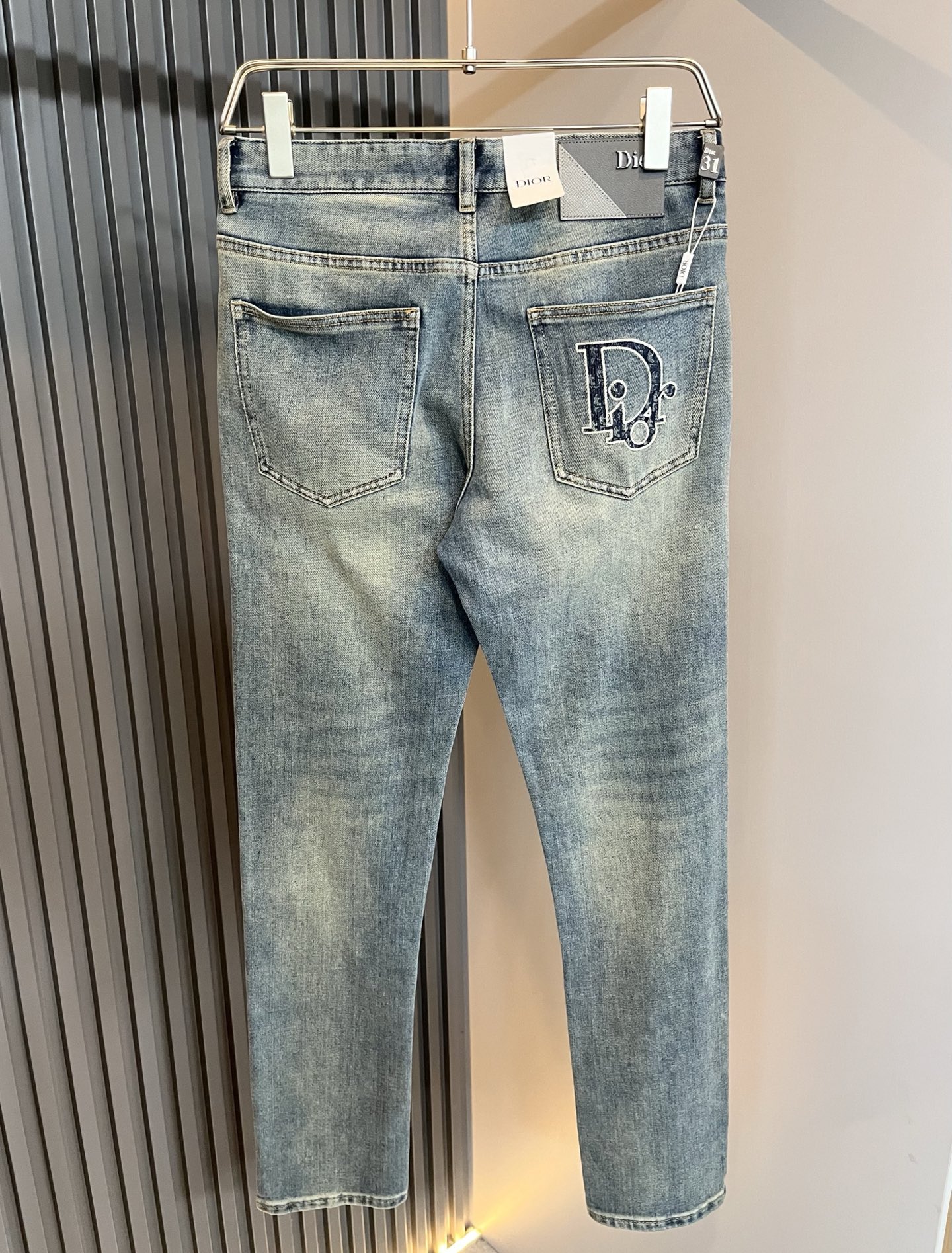 Dio*r 迪家 2025秋冬男士水洗小直筒牛仔裤！贸易公司渠道牛货，品相超赞，时尚圈万能的百搭裤王，欧