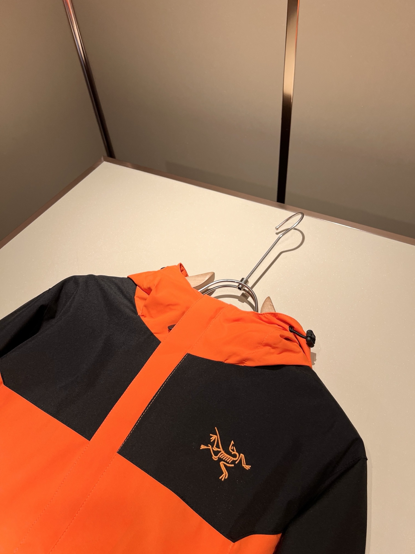 ARCTER*X始*祖鸟 2025秋冬新款男女同款👫夹克外套，户外品牌可能大家第一想到的就是加拿大鹅、始