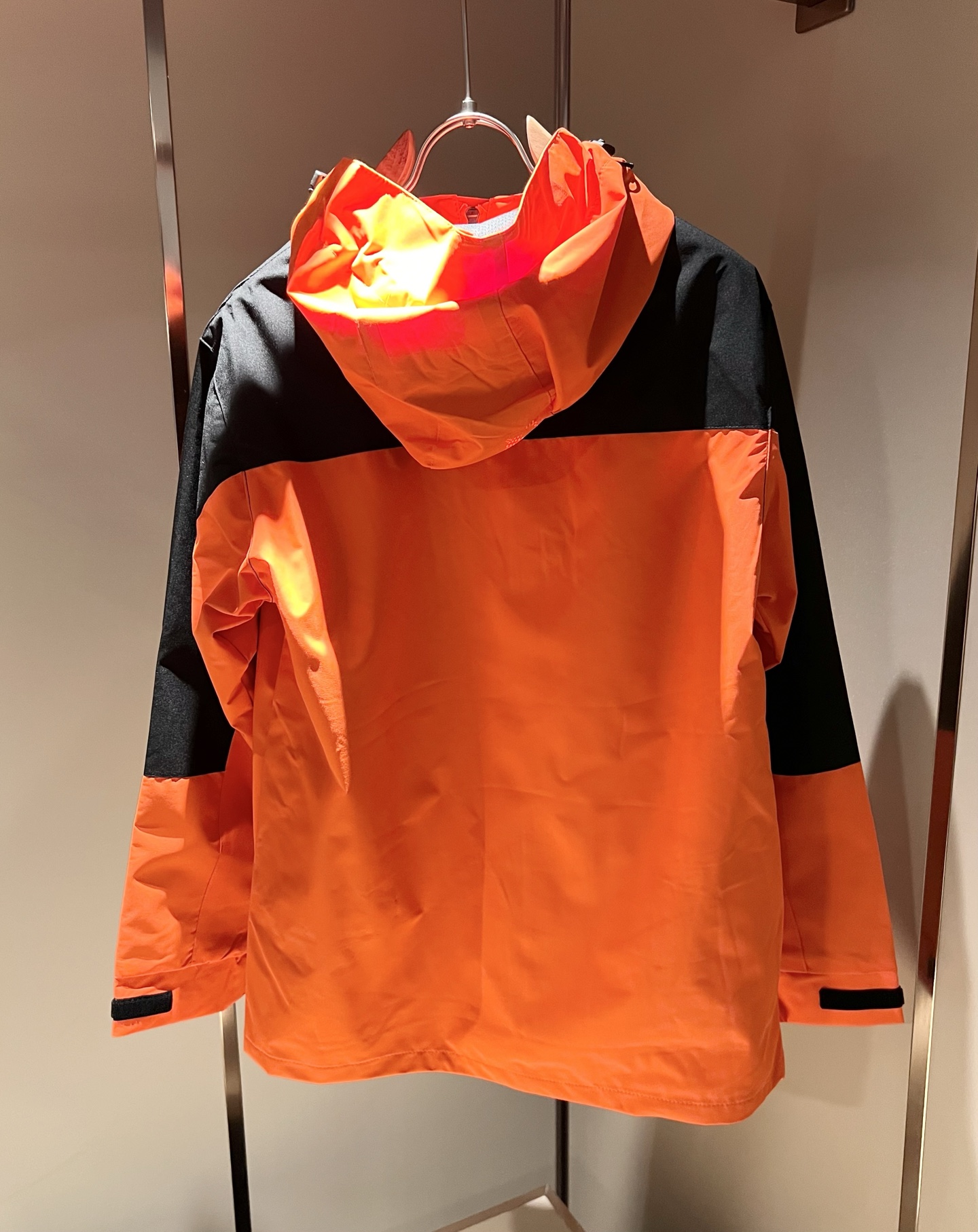 ARCTER*X始*祖鸟 2025秋冬新款男女同款👫夹克外套，户外品牌可能大家第一想到的就是加拿大鹅、始