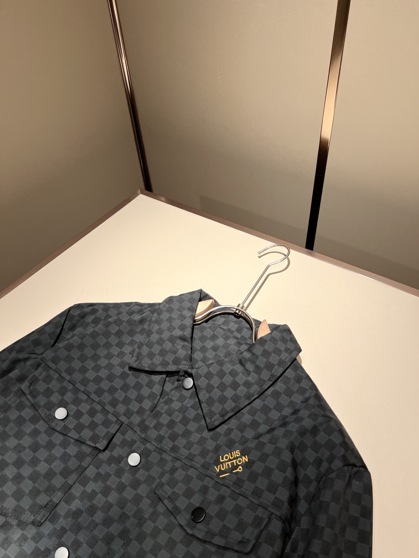 LouisVuitt*路易*登 2025秋冬新品最新款夹克外套，立体logo图案刺绣设计！！贸易公司渠道